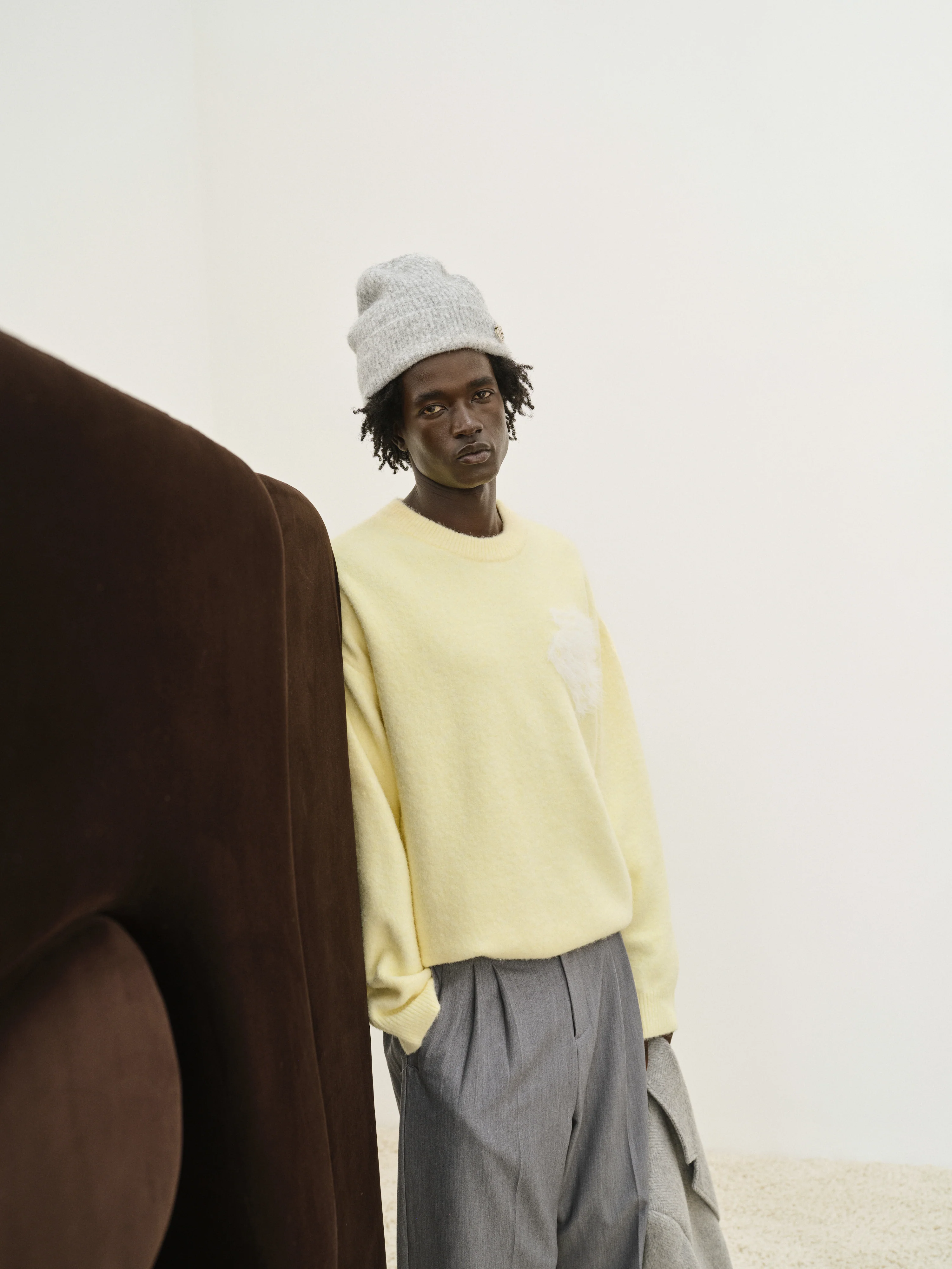 MONOGRAM FLUFFY KNIT CREW - YELLOW - Image 2