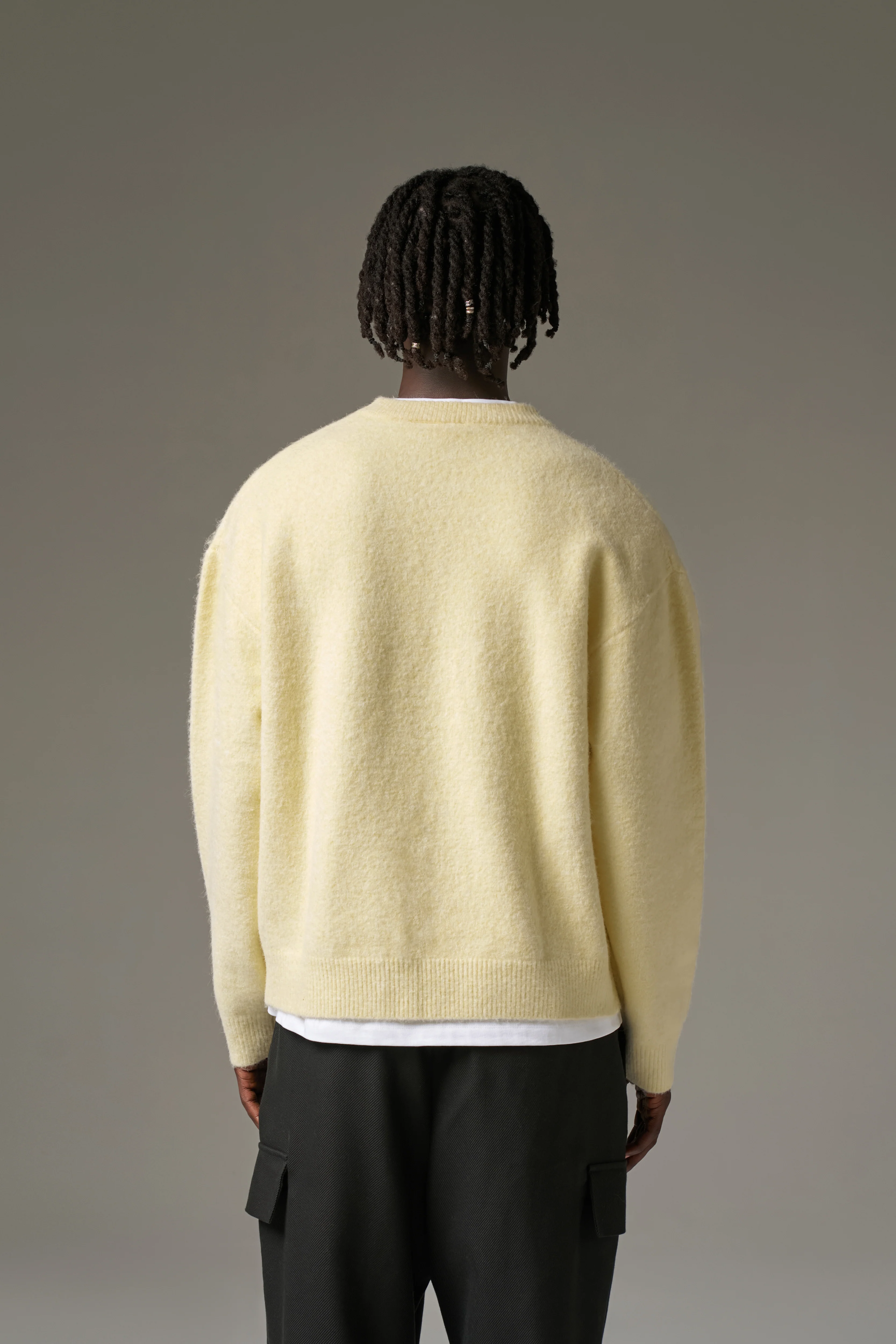MONOGRAM FLUFFY KNIT CREW - YELLOW - Image 8