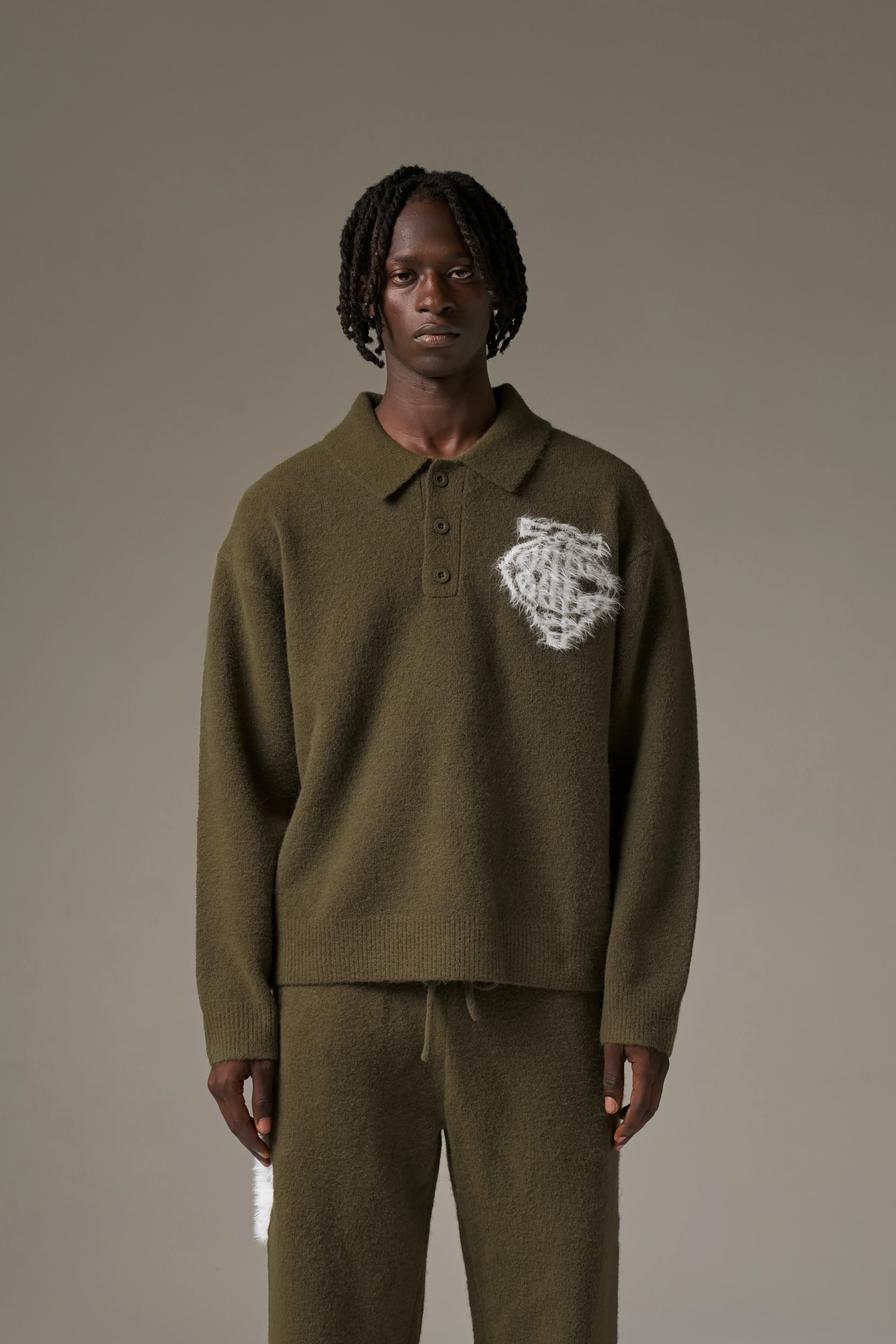 MONOGRAM FLUFFY KNIT POLO - KHAKI - Image 2