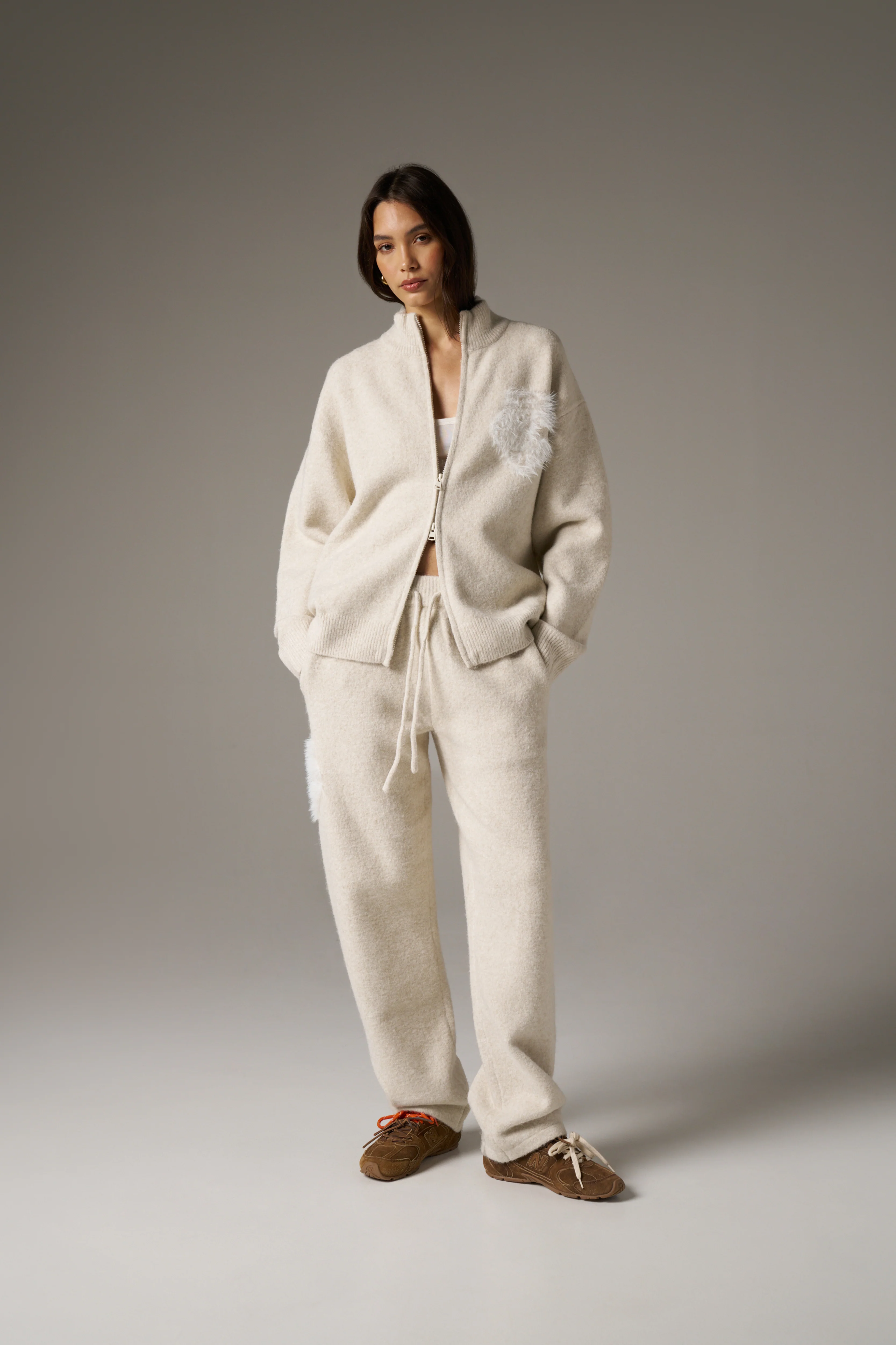 MONOGRAM FLUFFY KNIT ZIP THROUGH - BEIGE - Image 7