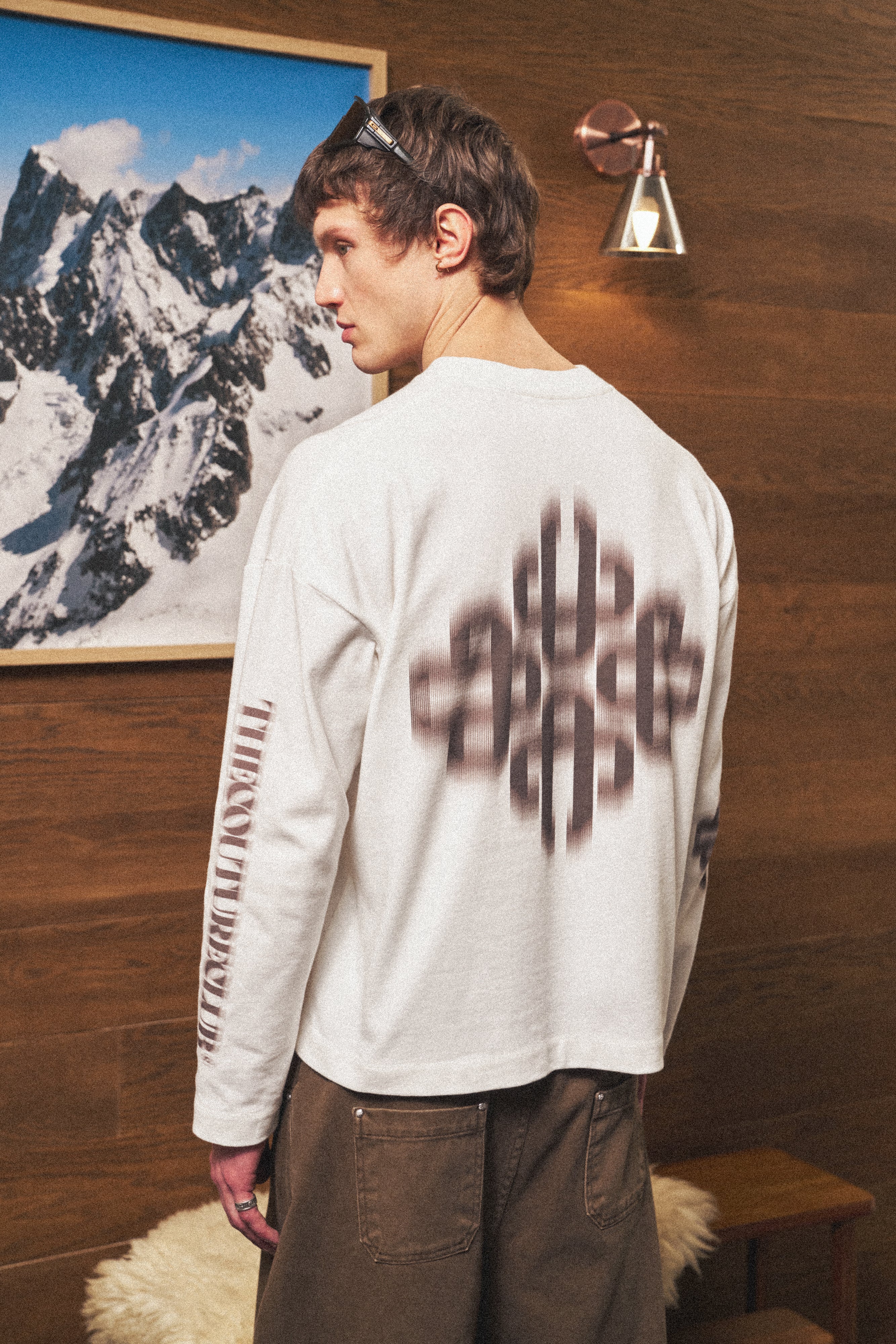 MOTION BLURRED LONG SLEEVE T-SHIRT - OFF WHITE - Image 6