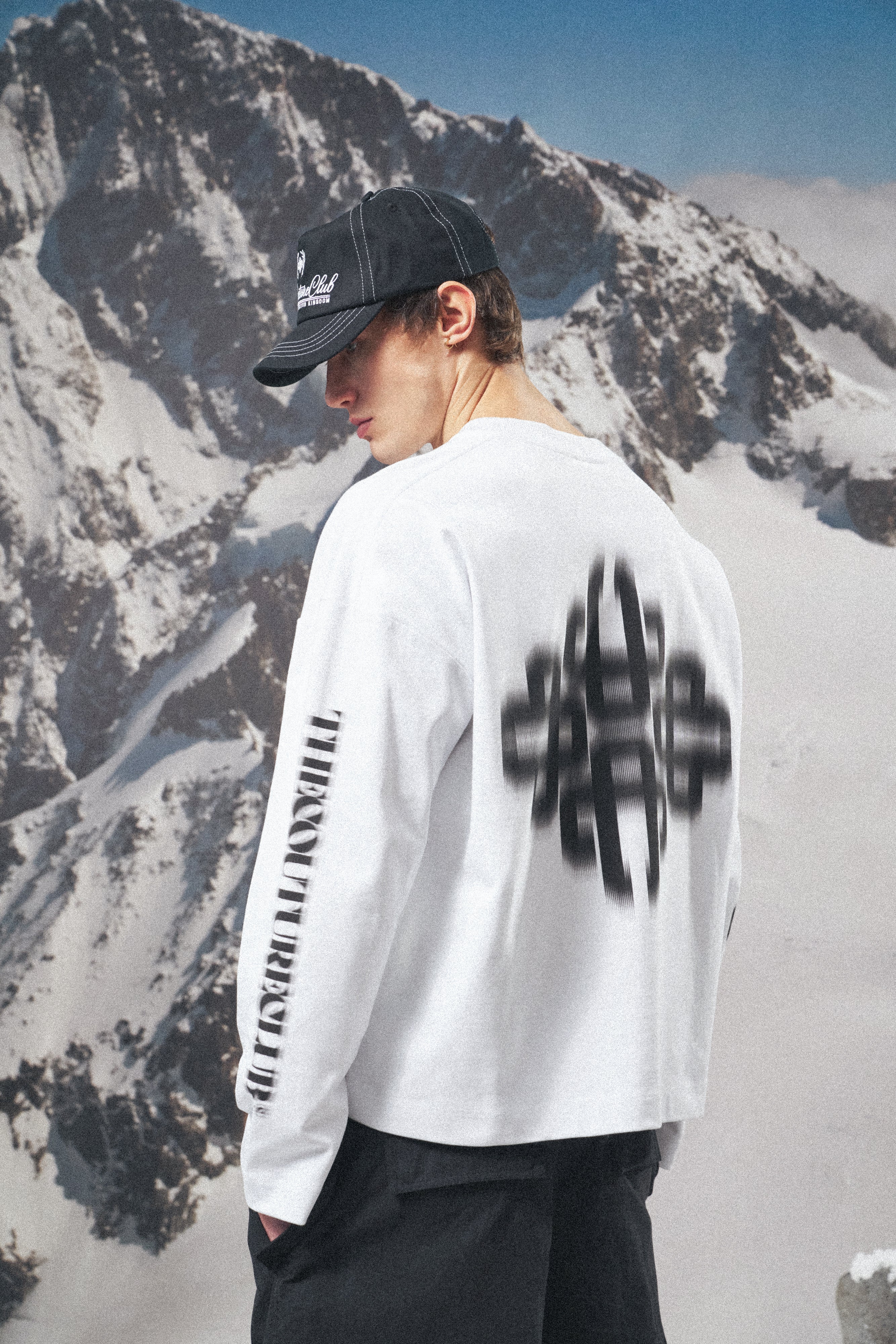 MOTION BLURRED LONG SLEEVE T-SHIRT - WHITE - Image 2