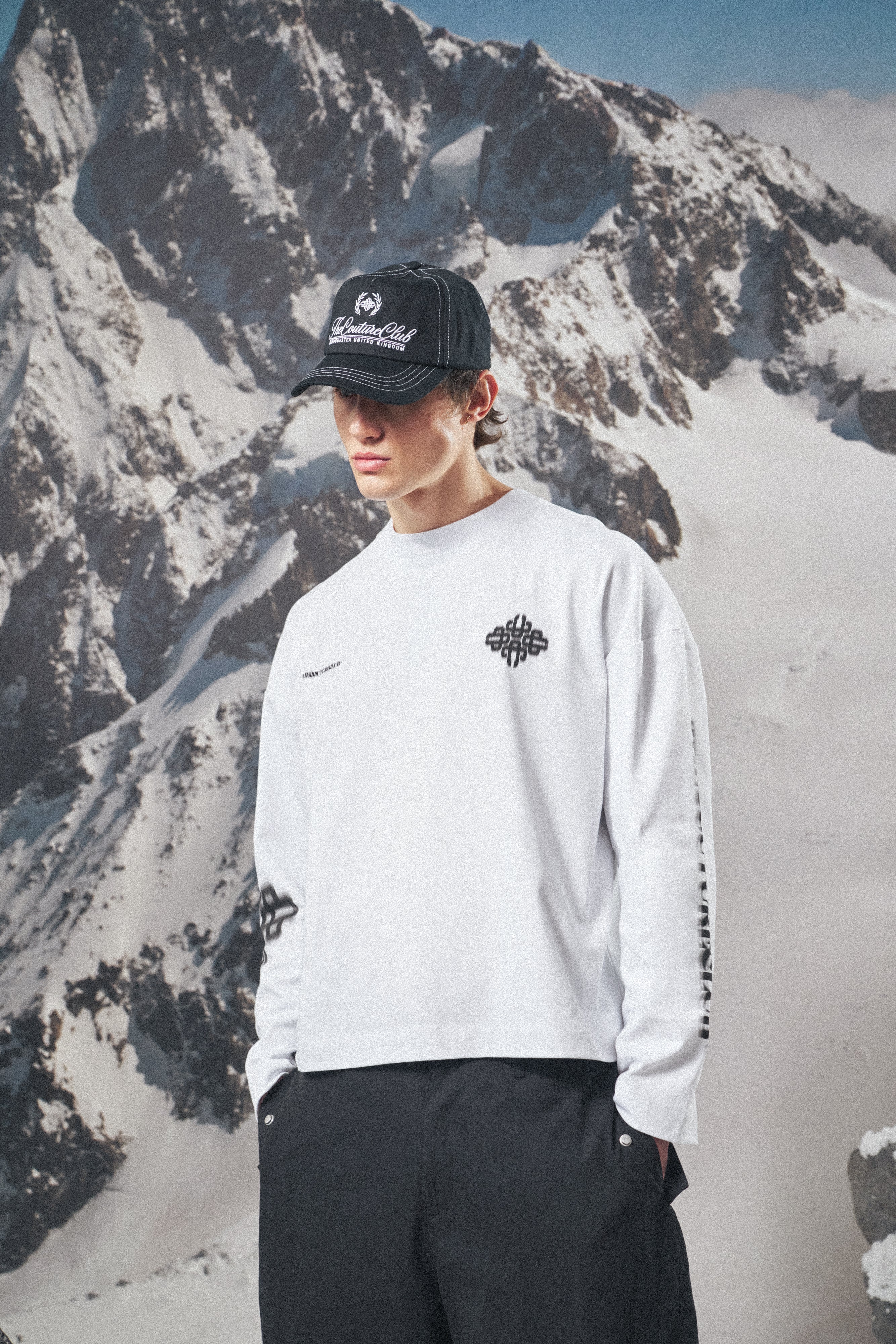 MOTION BLURRED LONG SLEEVE T-SHIRT - WHITE - Image 5