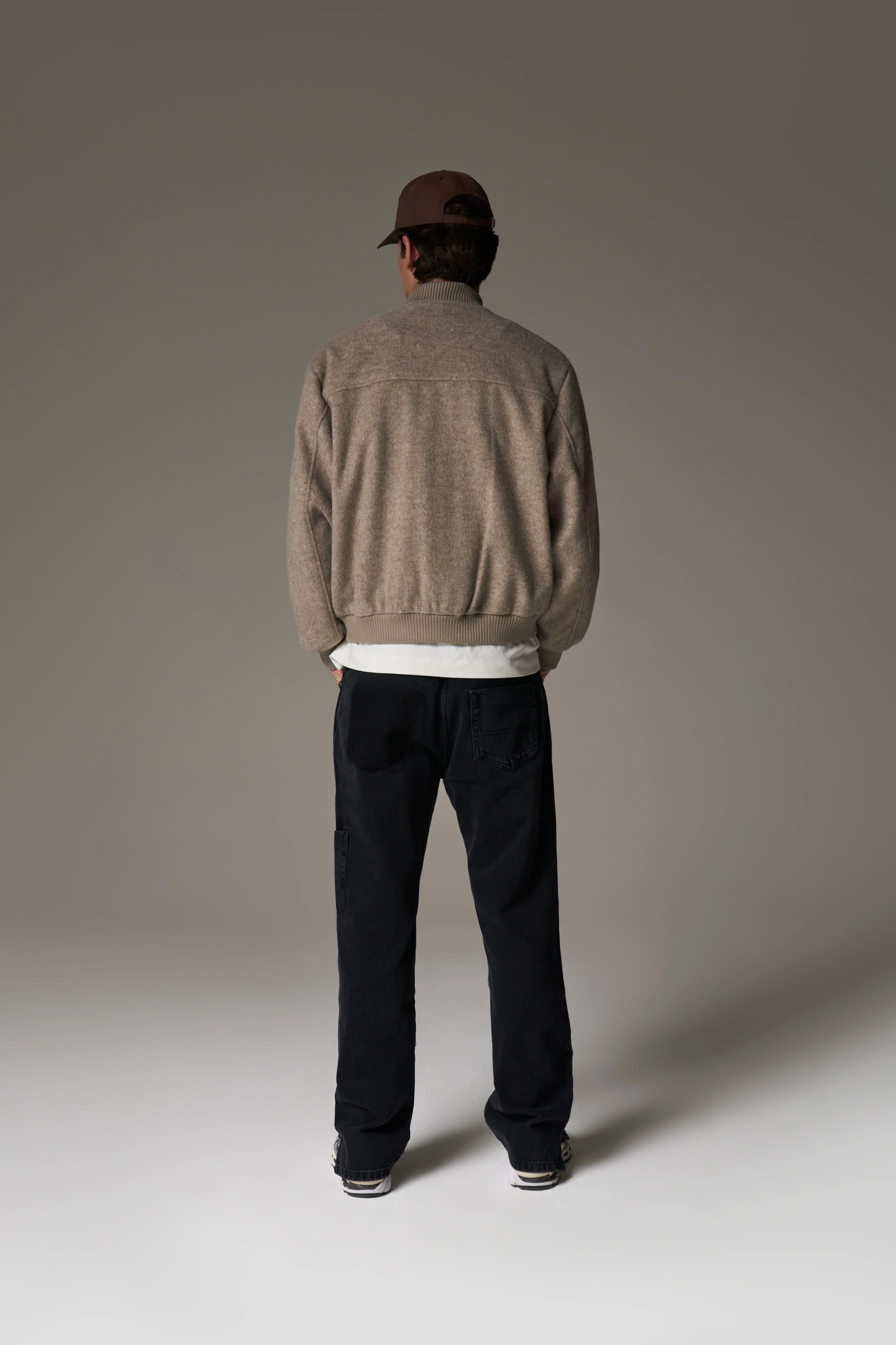 MULTI POCKET WASHED JEAN - BLACK WASH - Image 8