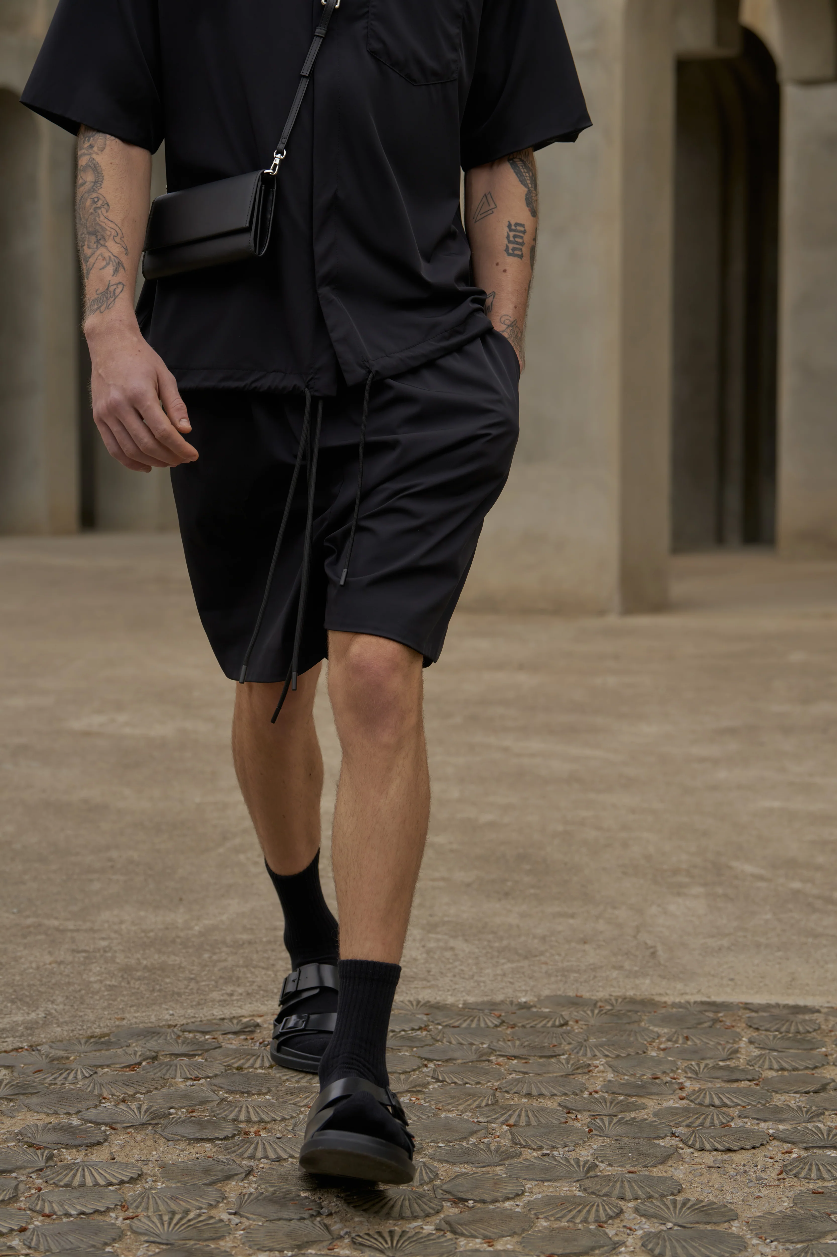 NYLON DRAWCORD SHORTS - BLACK - Image 3