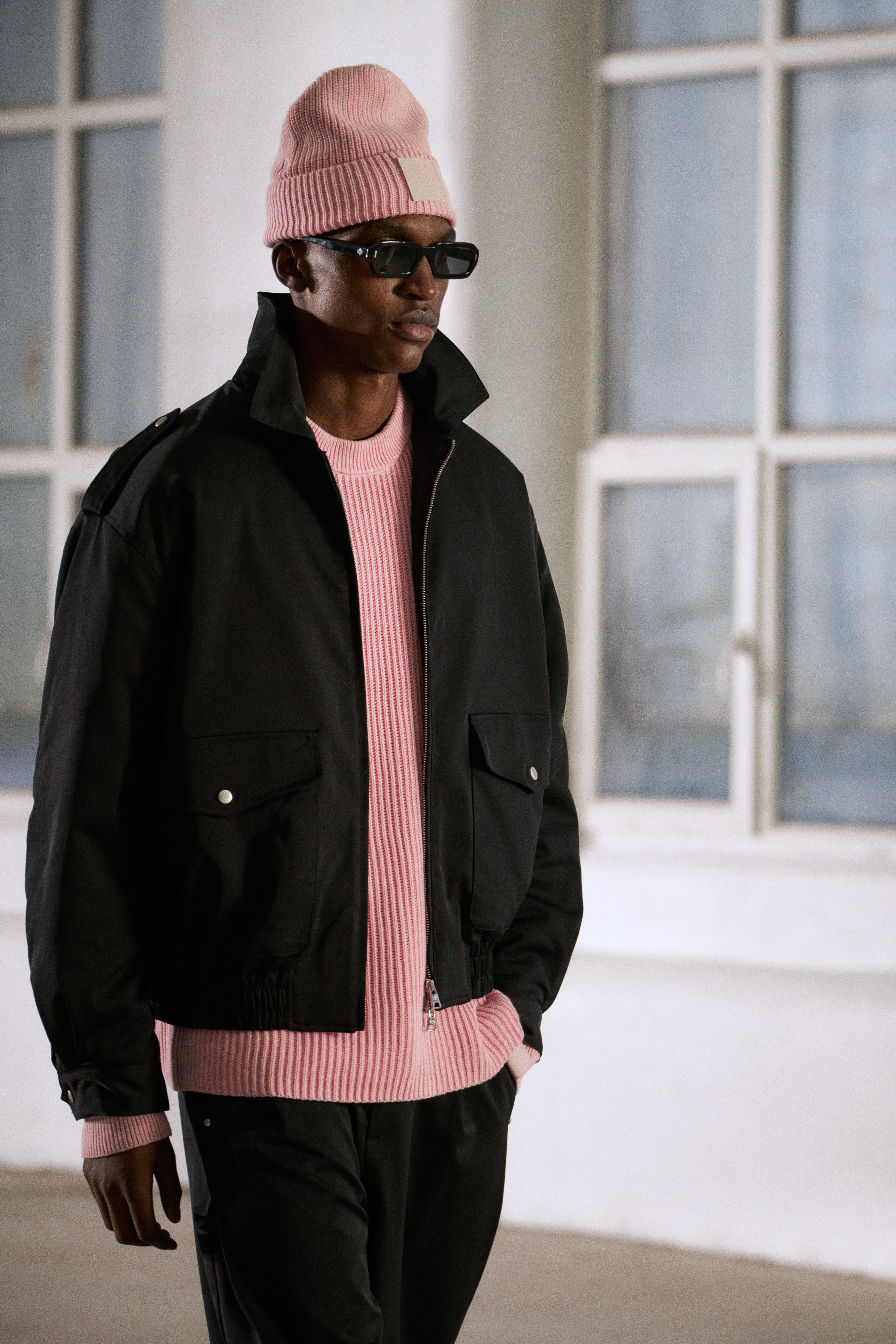 PADDED SMART FLIGHT BOMBER JACKET - BLACK - Image 4