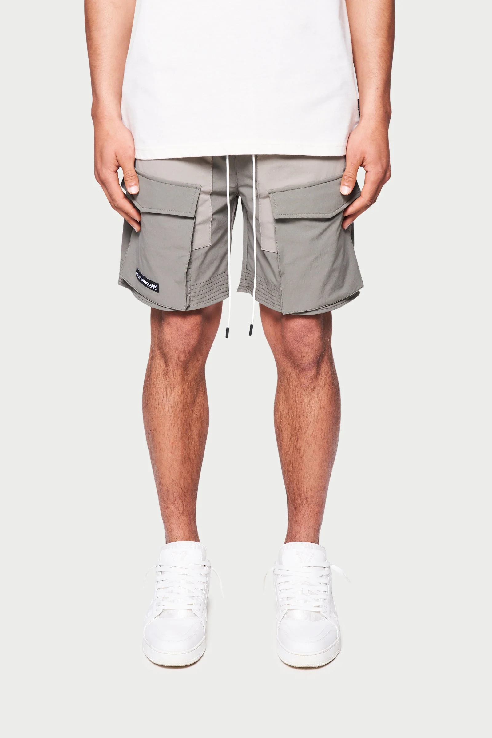 PANELLED CARGO SHORTS - GREY - Image 2