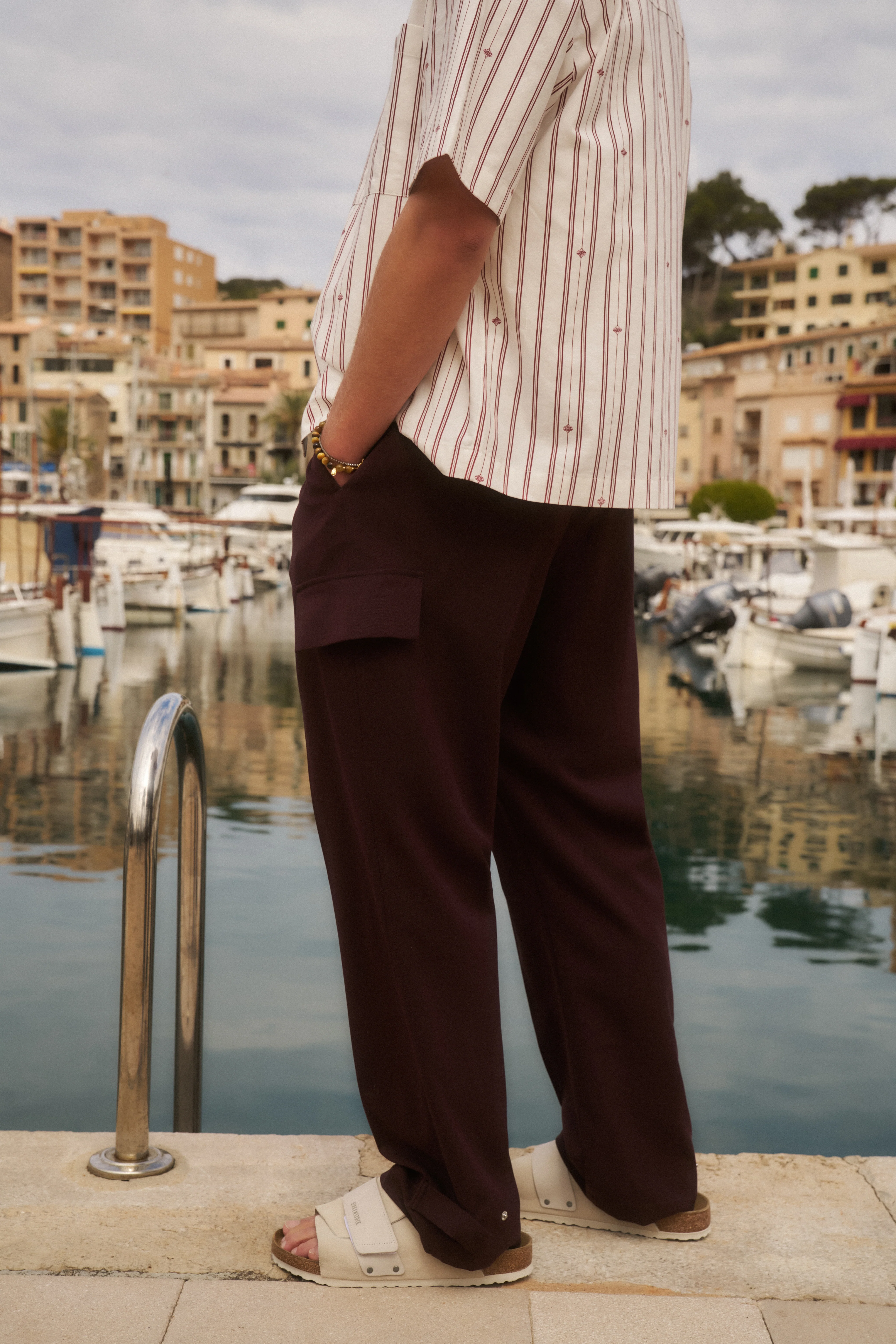 PLEATED WIDE LEG TROUSER - BURGUNDY - Image 8