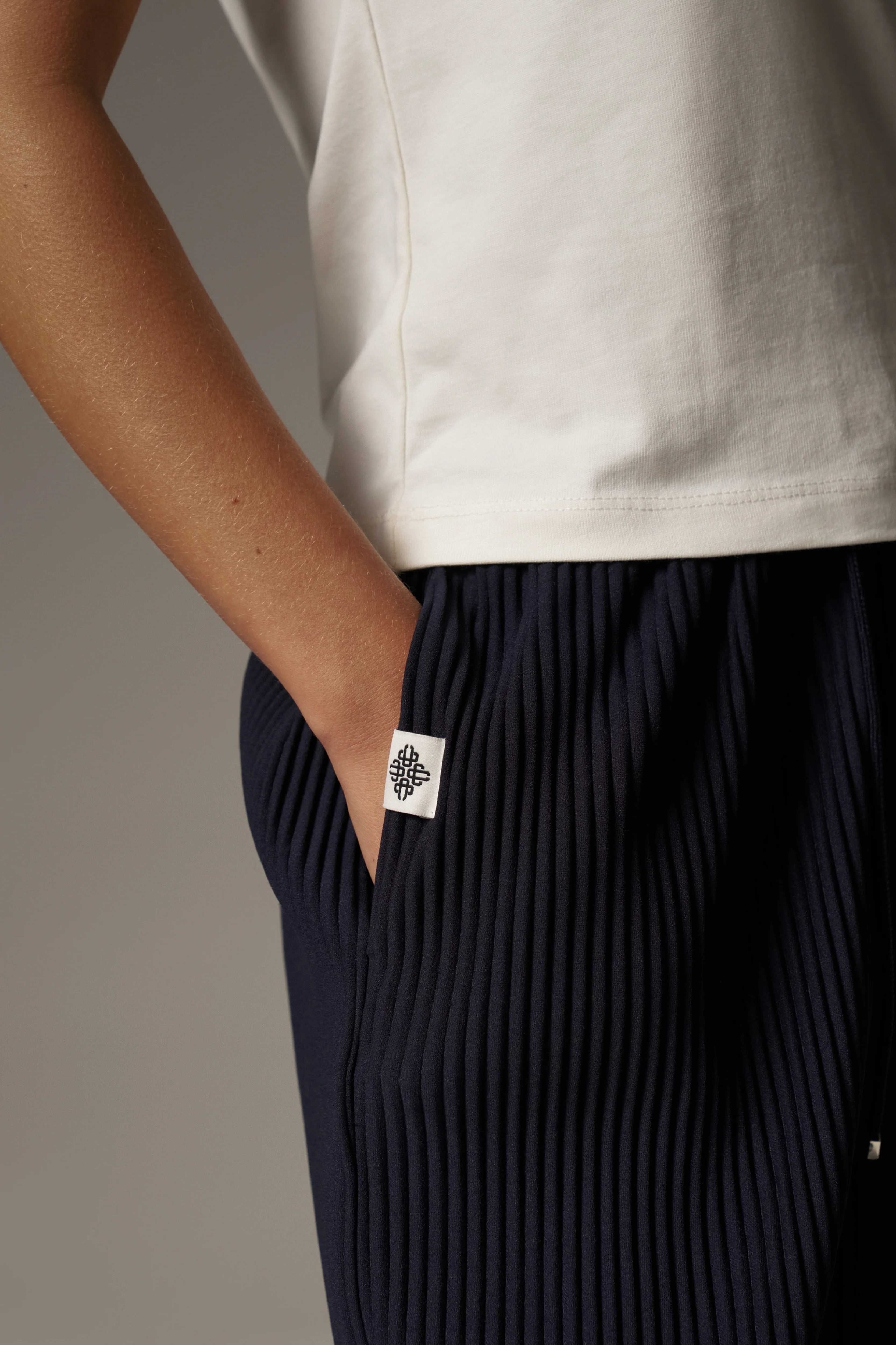 PLISSE TROUSERS - NAVY - Image 6