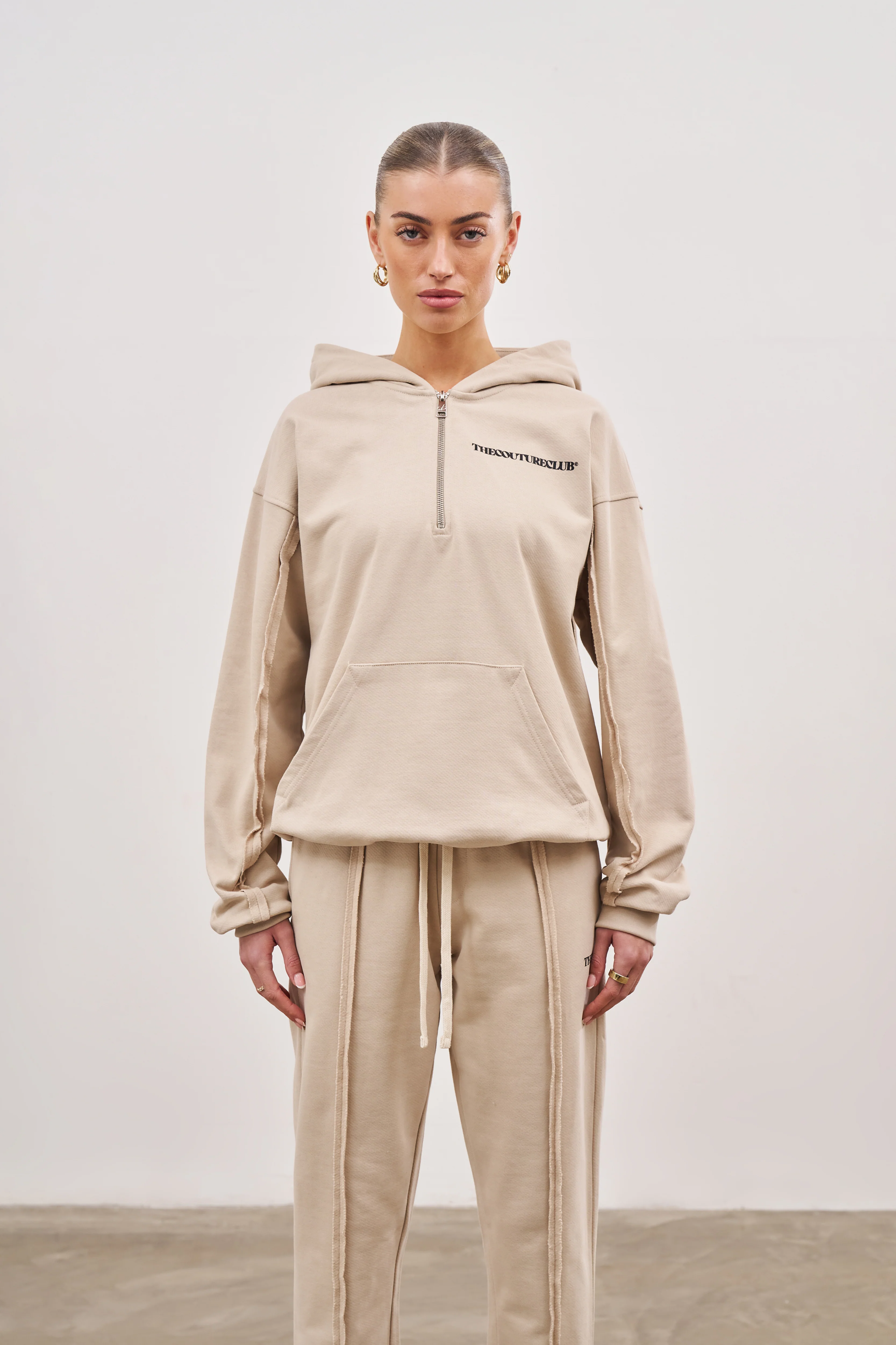 RAW SEAM QUARTER ZIP HOODIE - BEIGE - Image 7