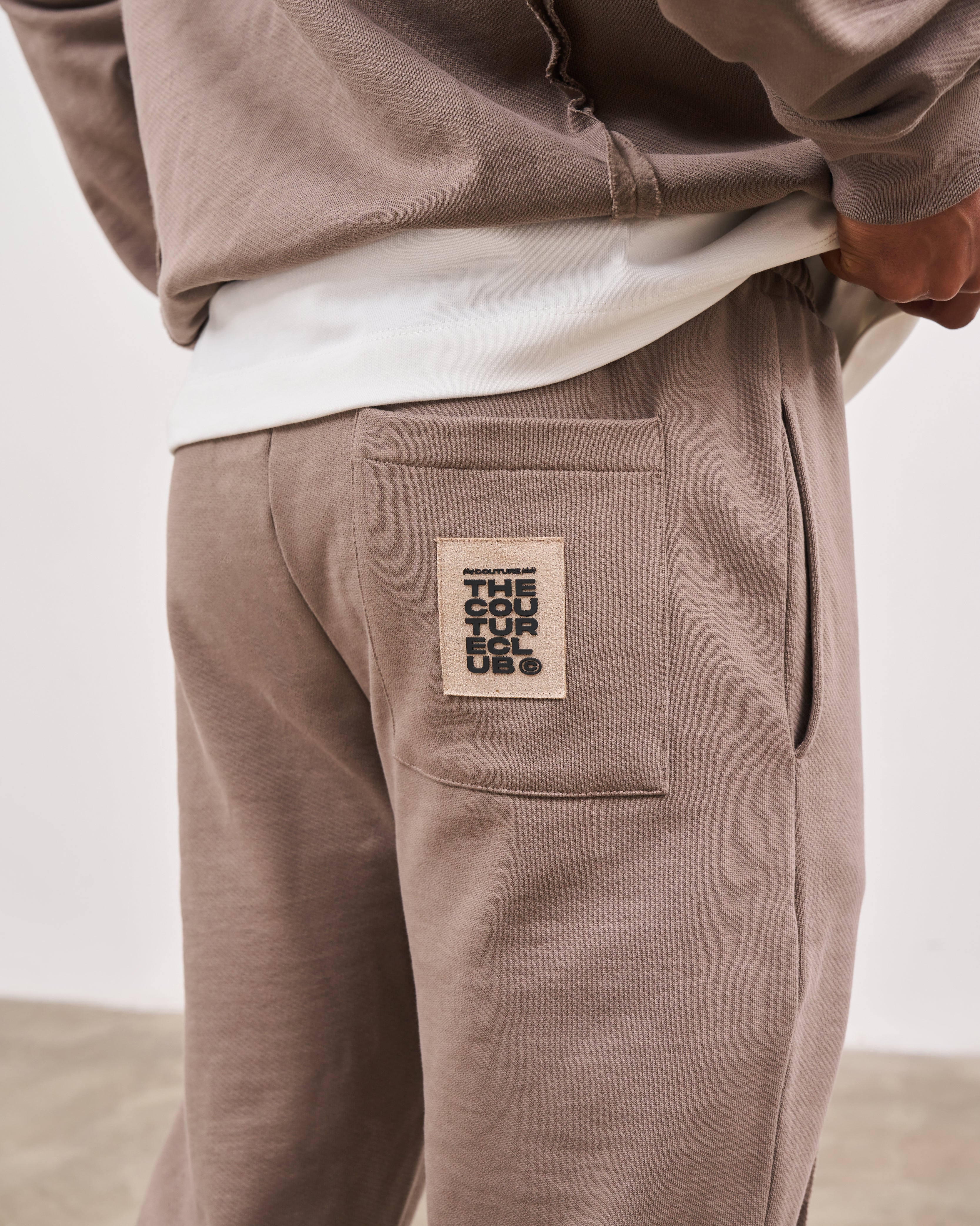 RAW SEAM STRAIGHT LEG JOGGERS - COFFEE - Image 7