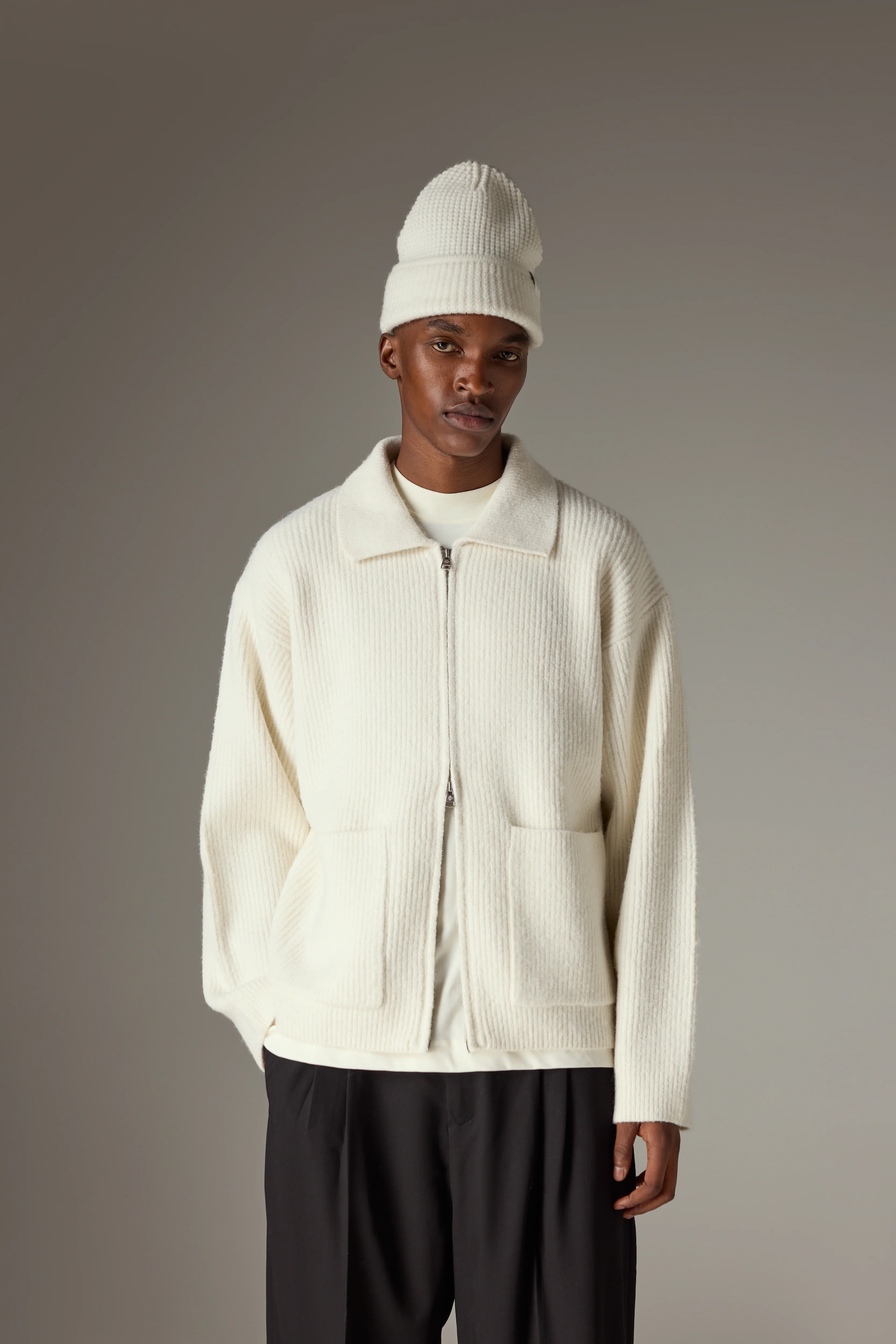 RIBBED KNITTED OVERSIZED ZIP THROUGH - WHITE - Image 4