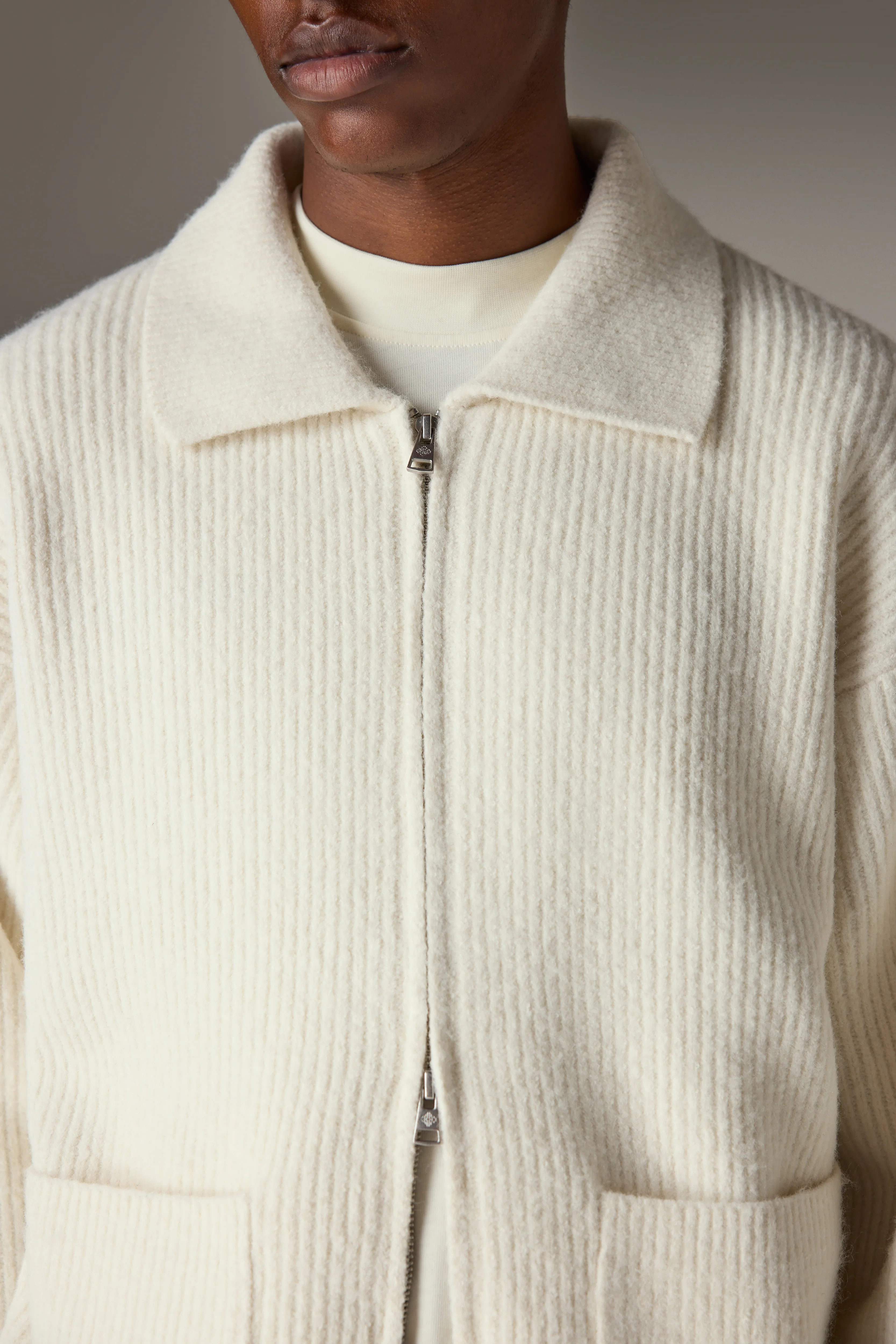 RIBBED KNITTED OVERSIZED ZIP THROUGH - WHITE - Image 5