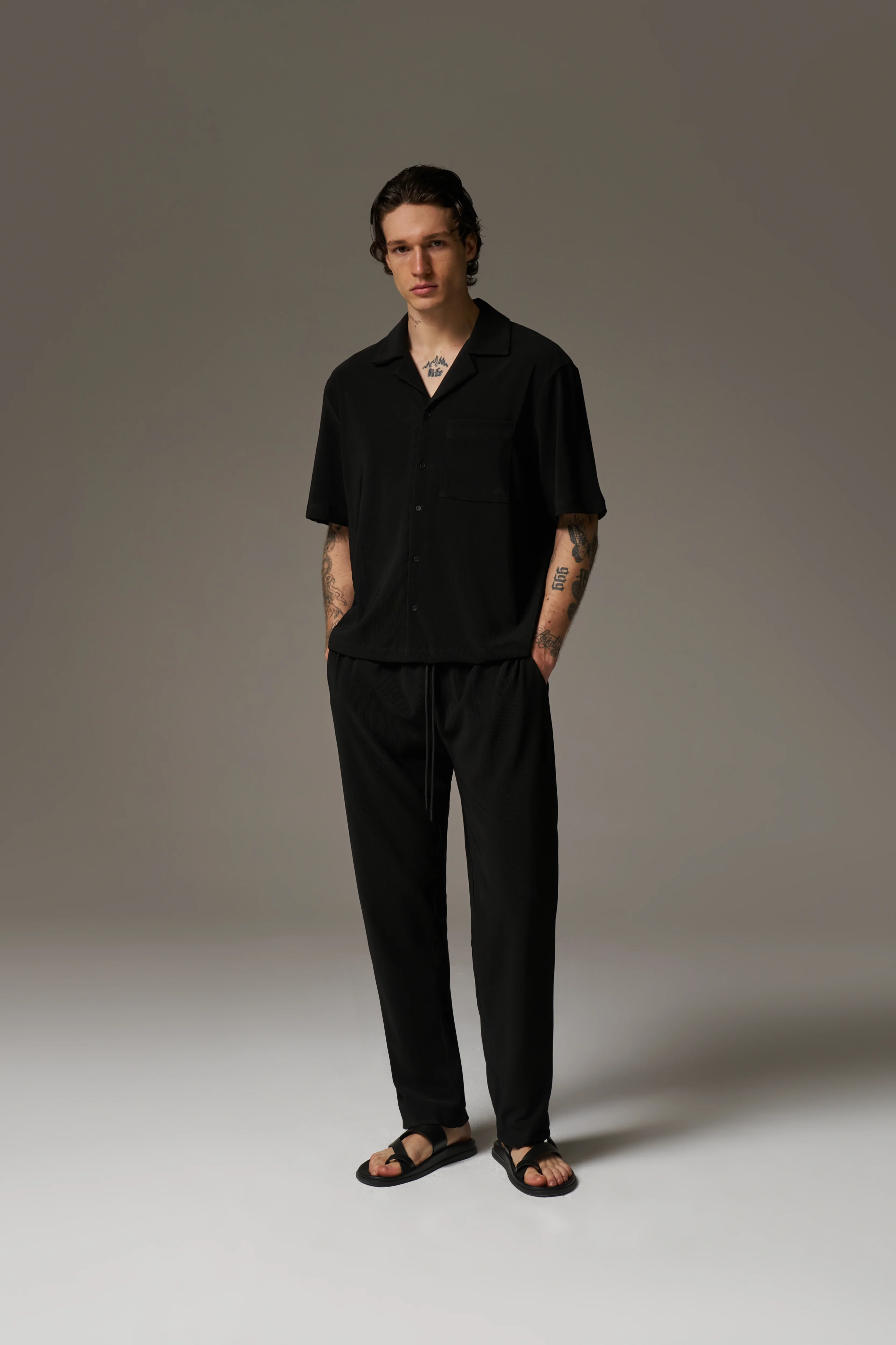 RIBBED TROUSERS - BLACK - Image 4
