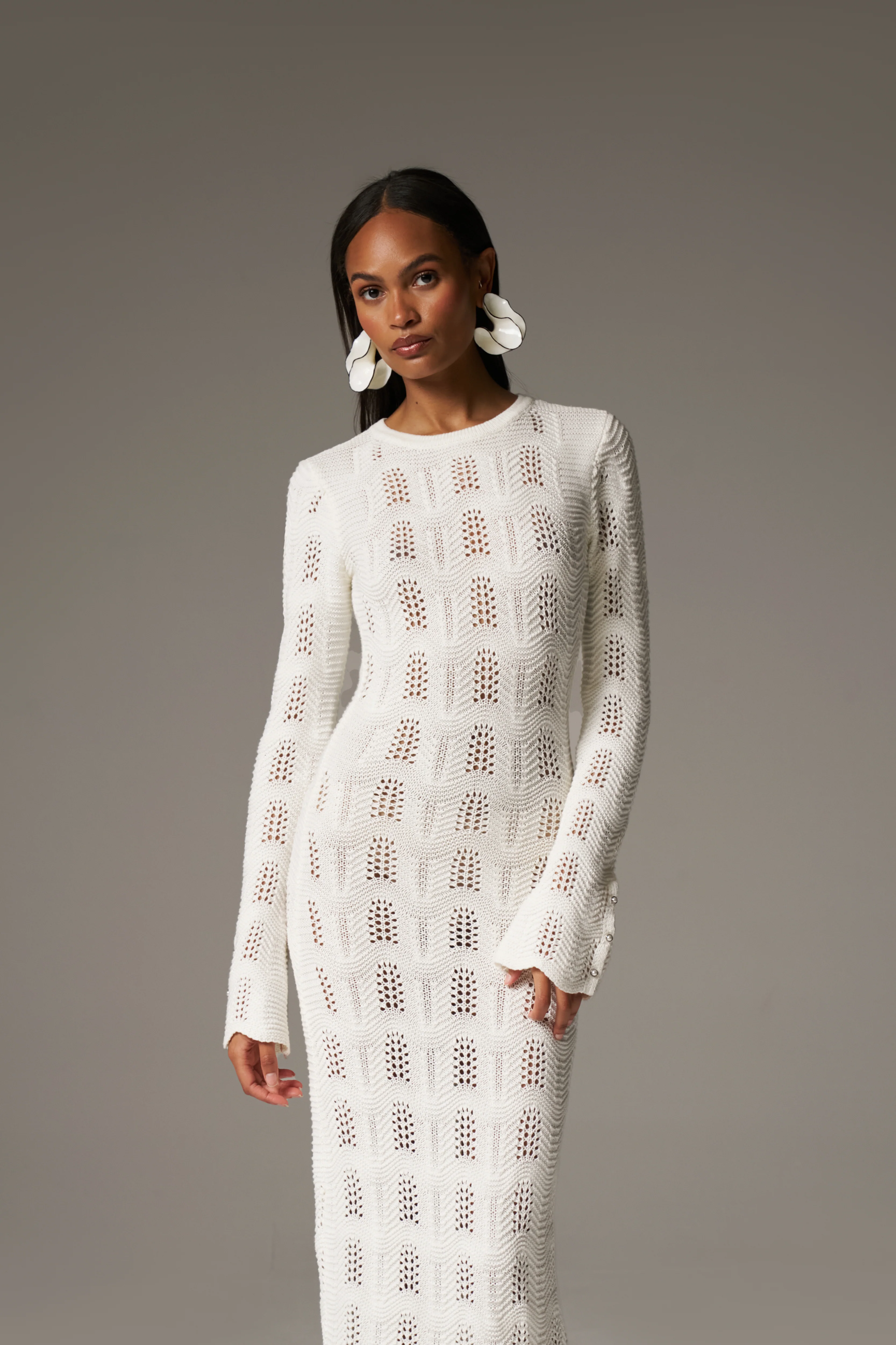 SCALLOP EDGE KNITTED MAXI DRESS - OFF WHITE - Image 5