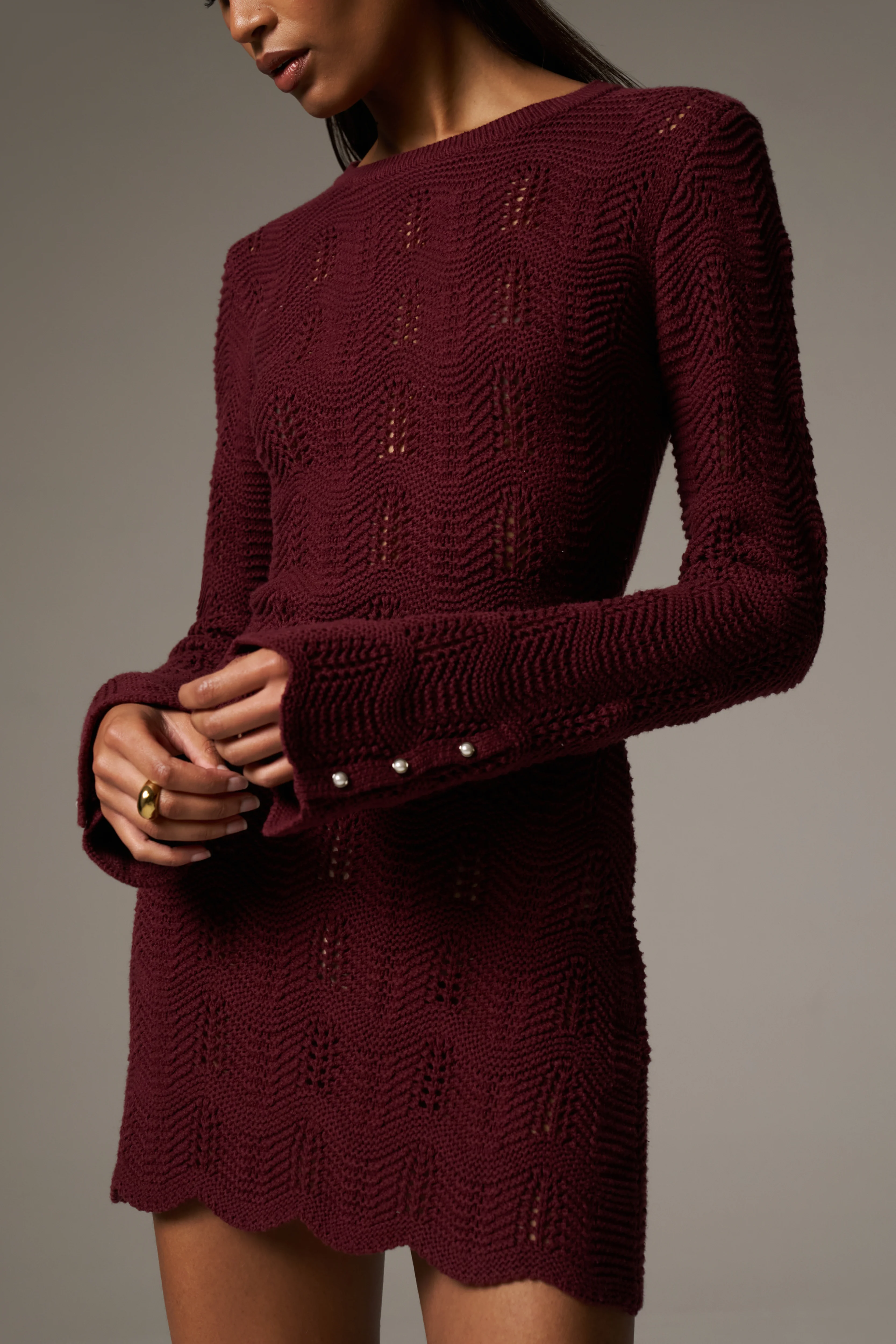 SCALLOP EDGE KNITTED MINI DRESS - BURGUNDY - Image 6