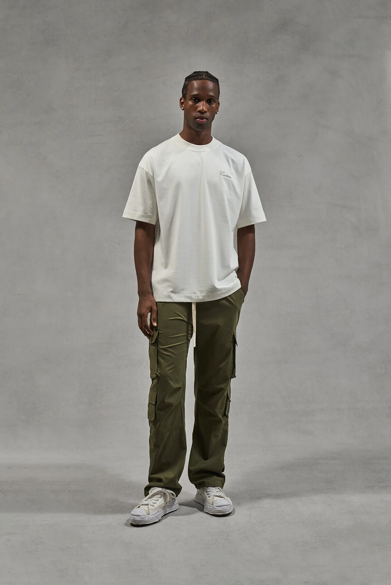 SCRIPT EMBROIDERED T-SHIRT - OFF WHITE - Image 3