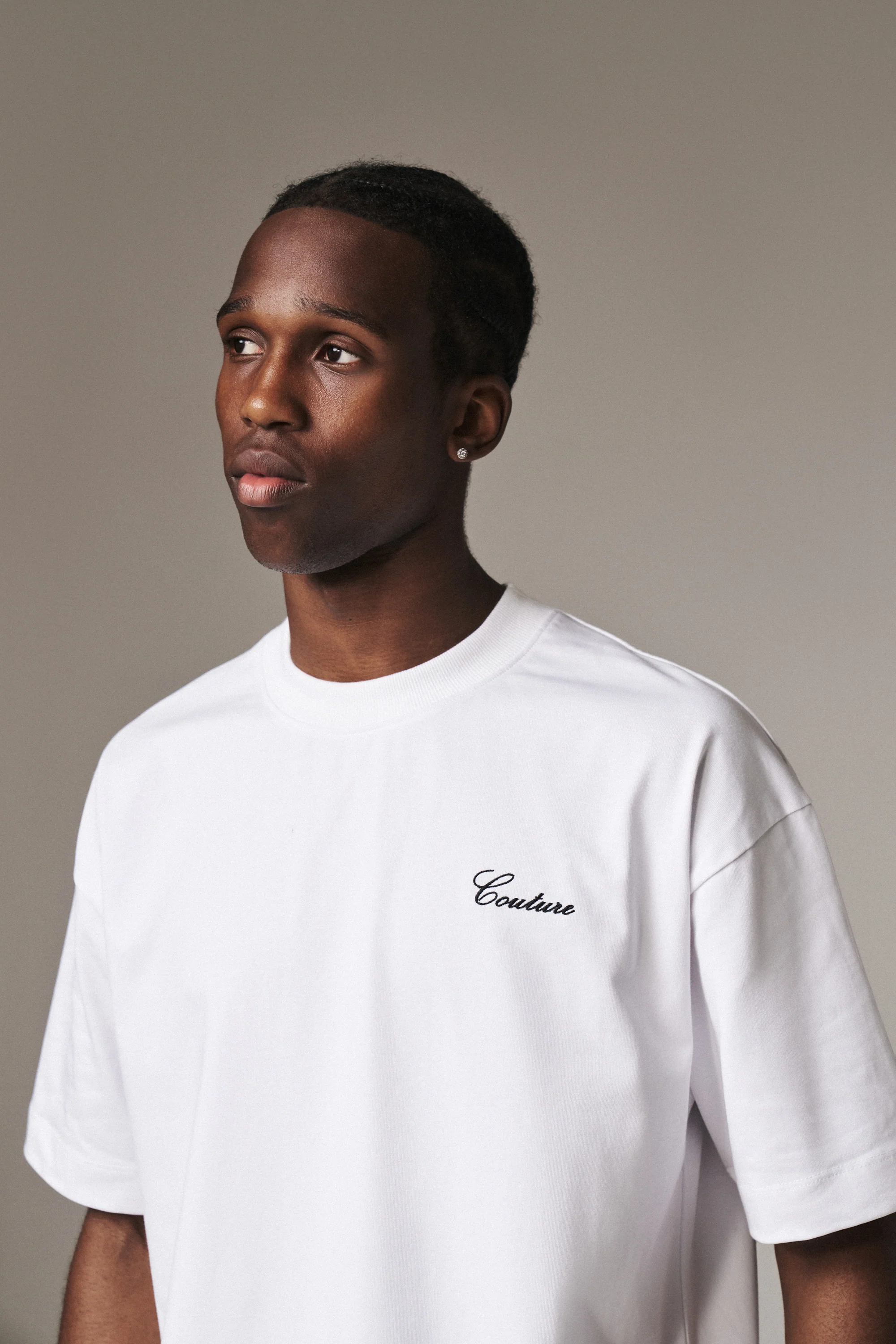 SCRIPT EMBROIDERED T-SHIRT - WHITE - Image 5