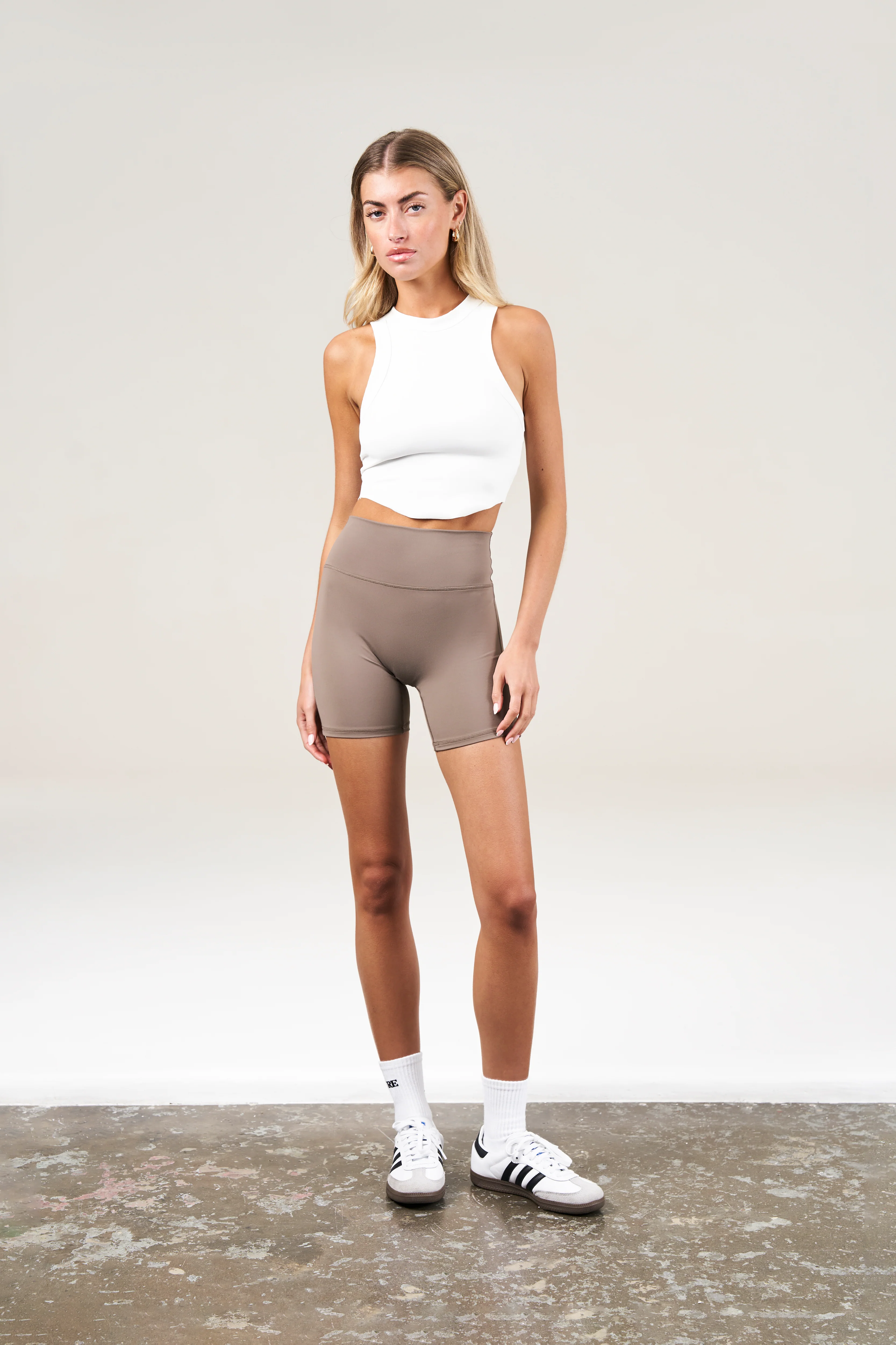 SCULPTING STRETCH EMBLEM RACER - OFF WHITE - Image 3