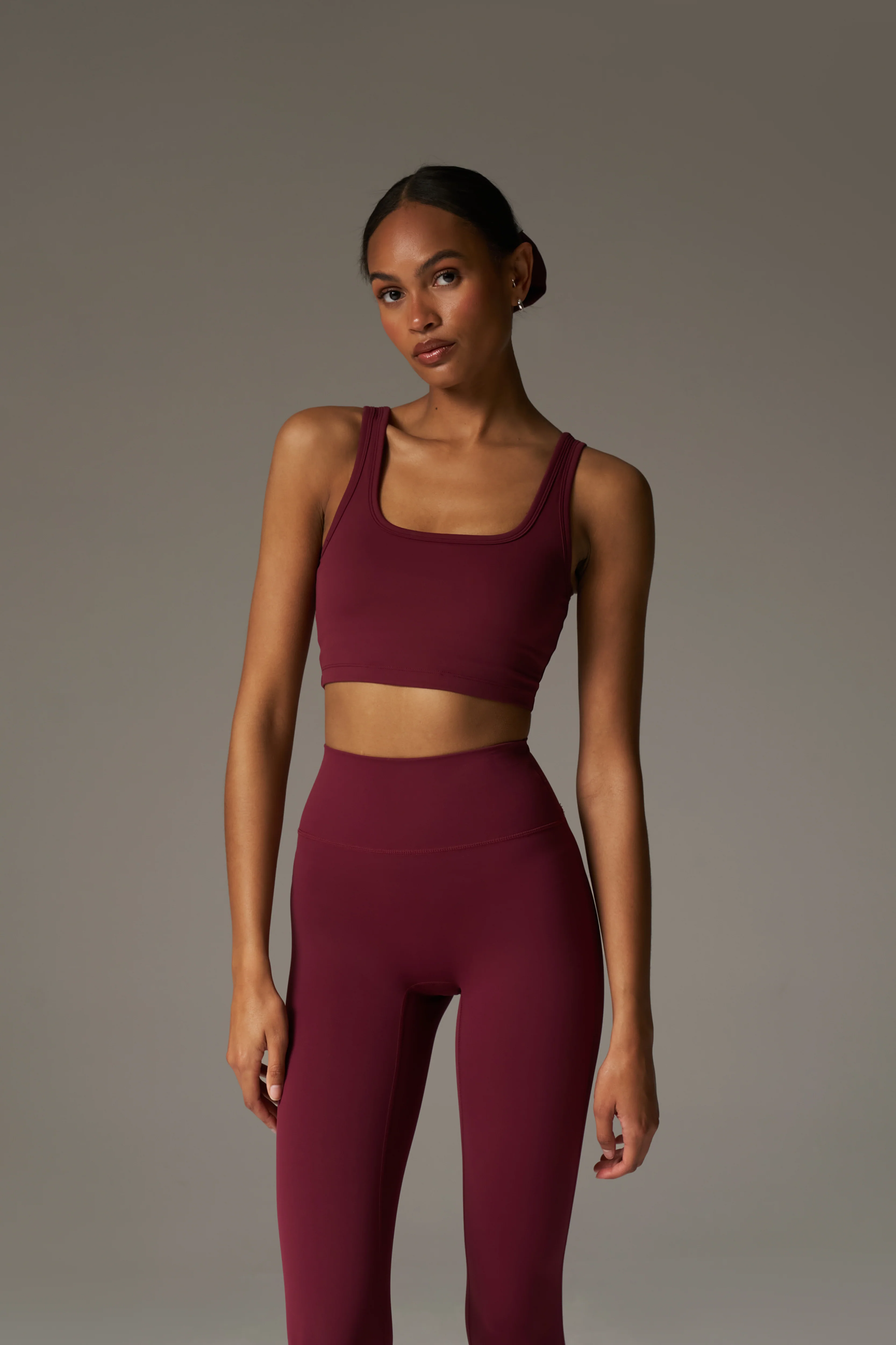 SCULPTING STRETCH EMBLEM SPORTS BRA - BURGUNDY - Image 3
