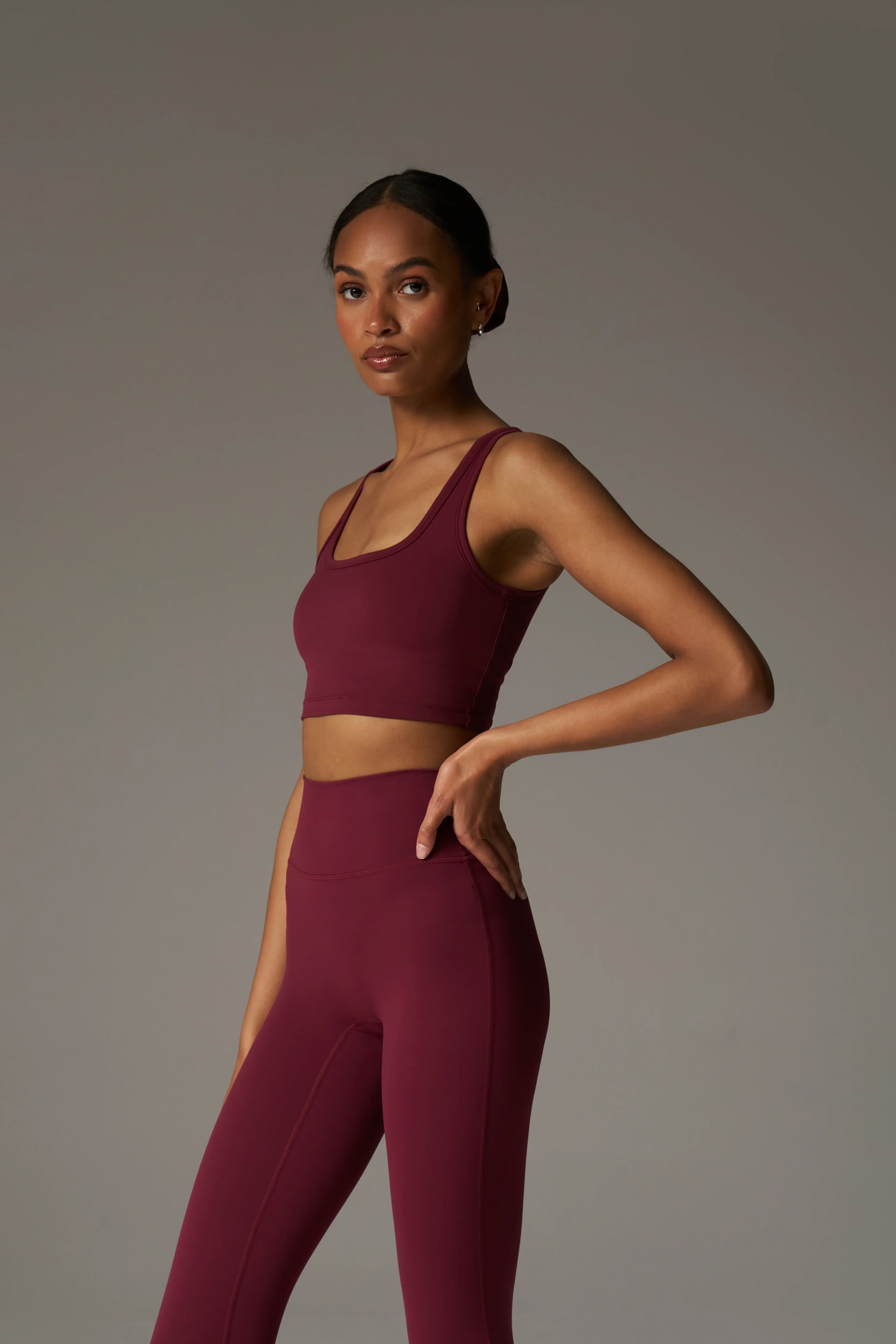 SCULPTING STRETCH EMBLEM SPORTS BRA - BURGUNDY - Image 6