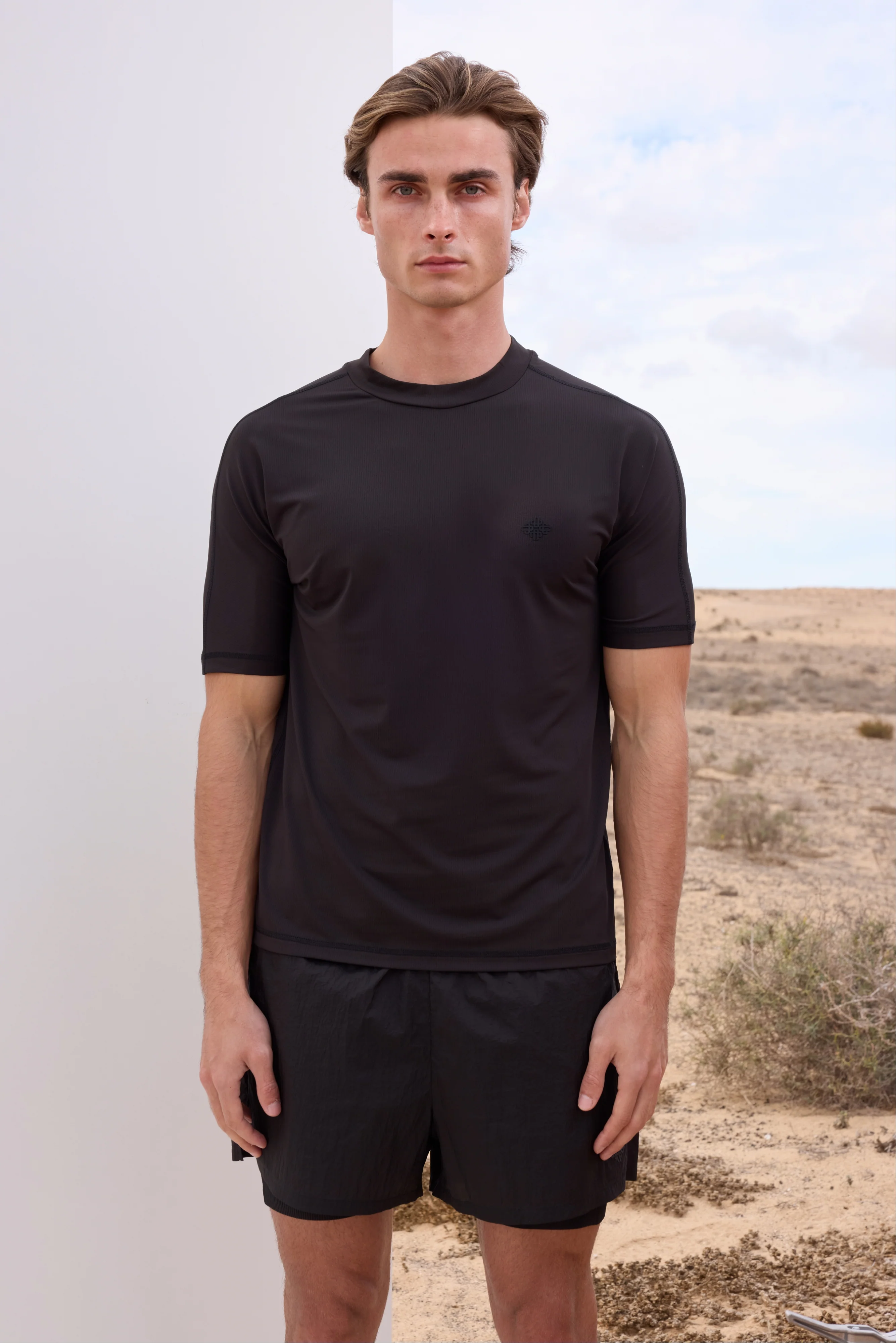 SHORT SLEEVE TRAINING TOP - BLACK - Image 2
