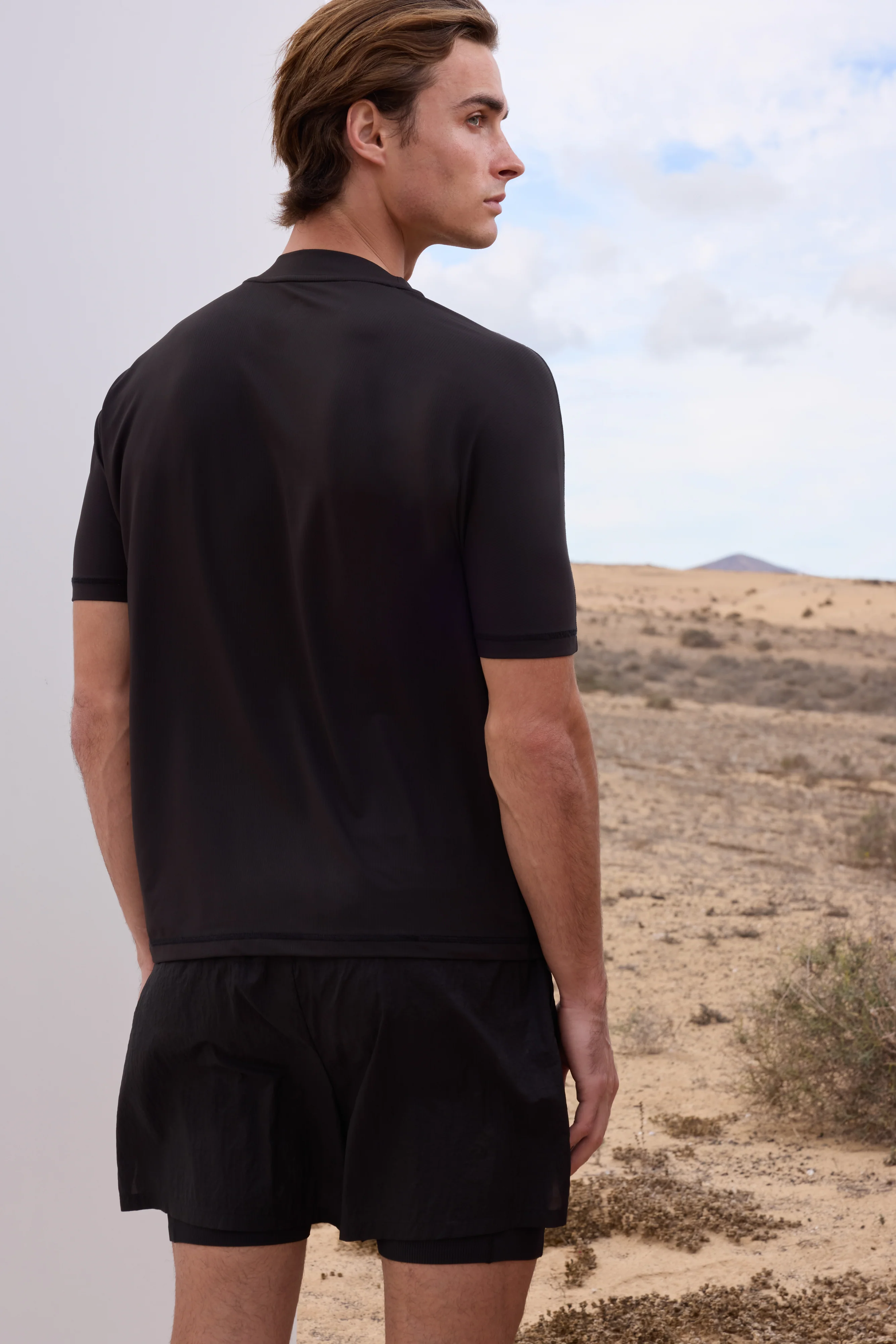 SHORT SLEEVE TRAINING TOP - BLACK - Image 5