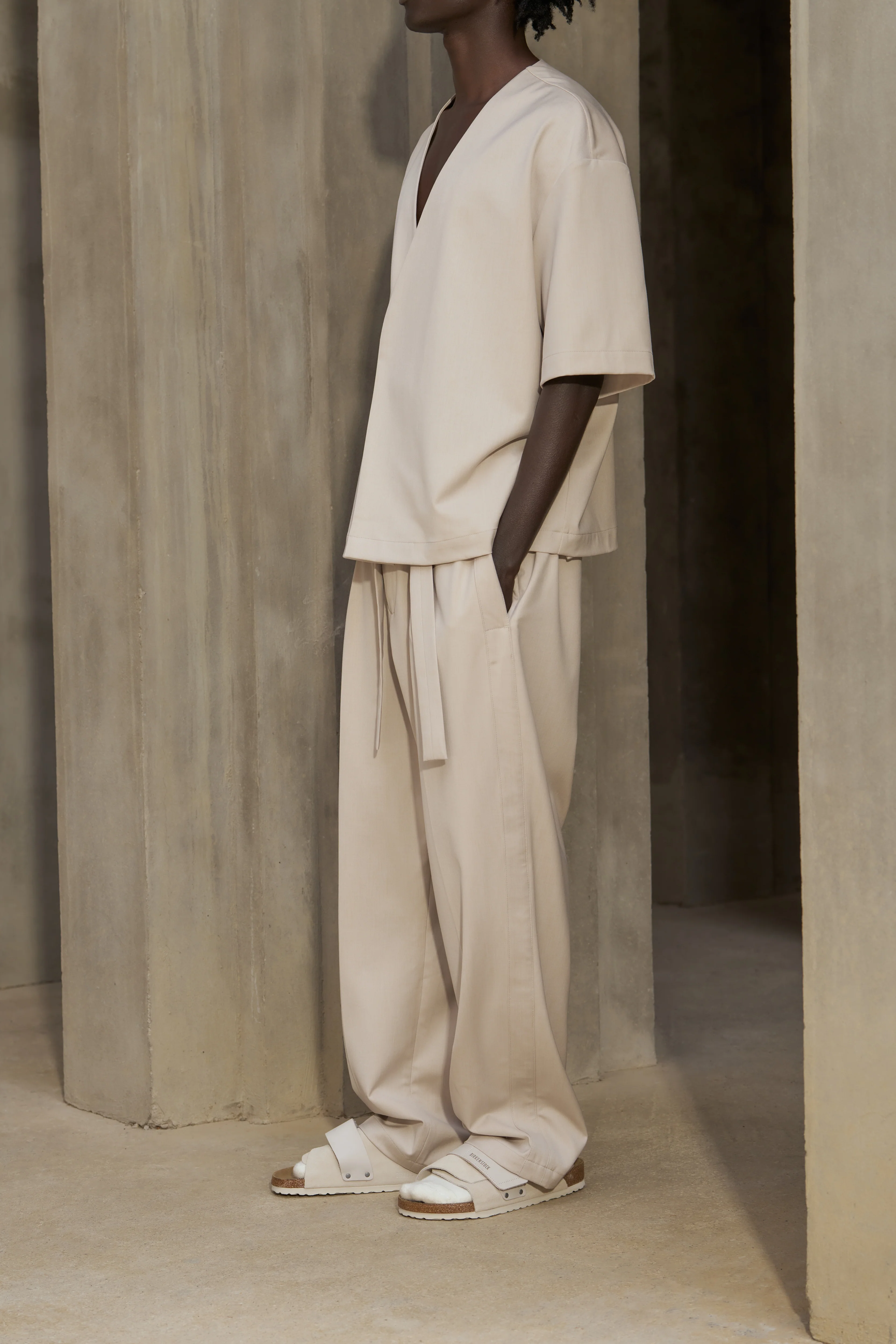 SMART TIE BELTED TROUSERS - STONE - Image 3