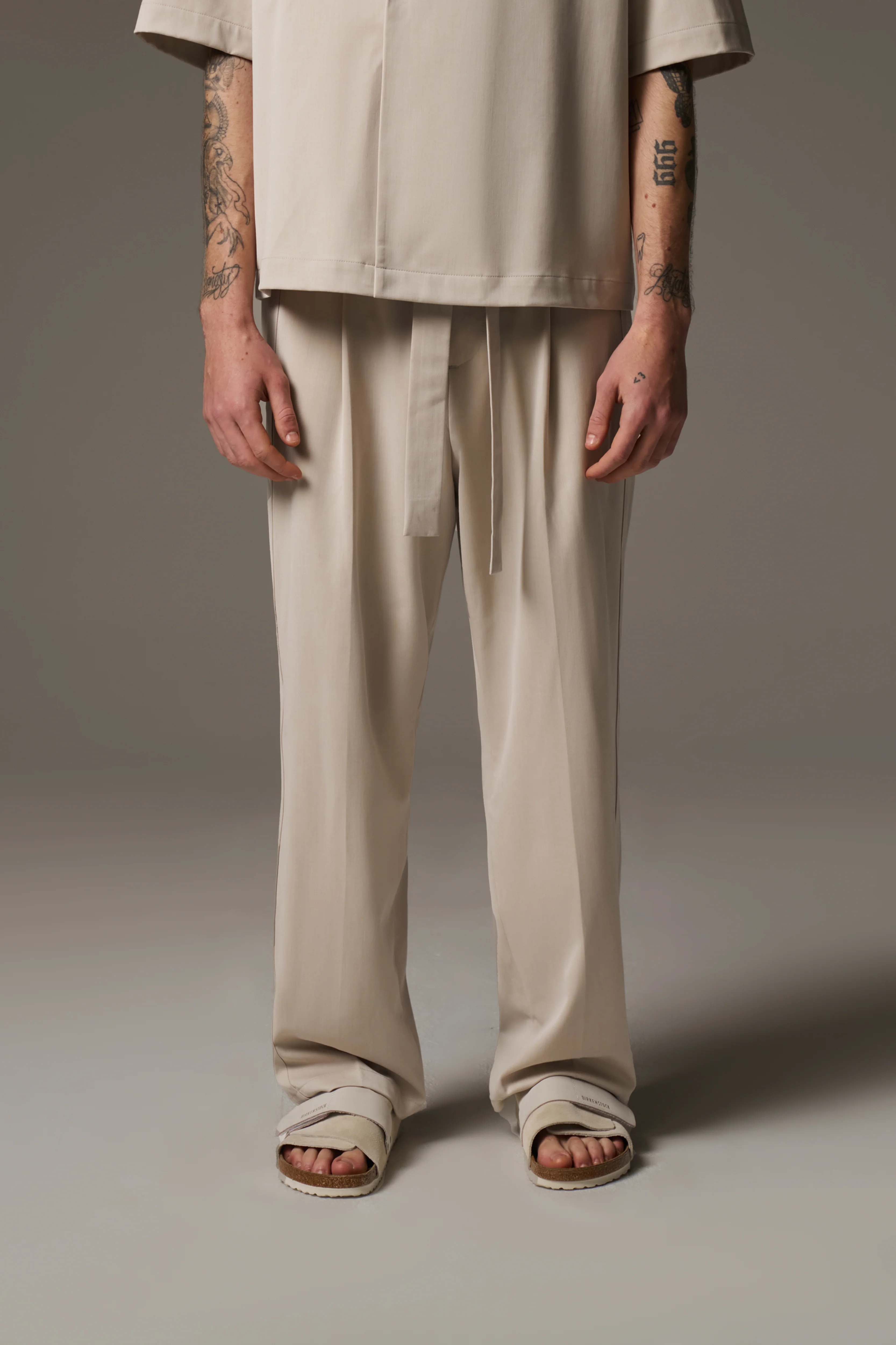 SMART TIE BELTED TROUSERS - STONE - Image 4