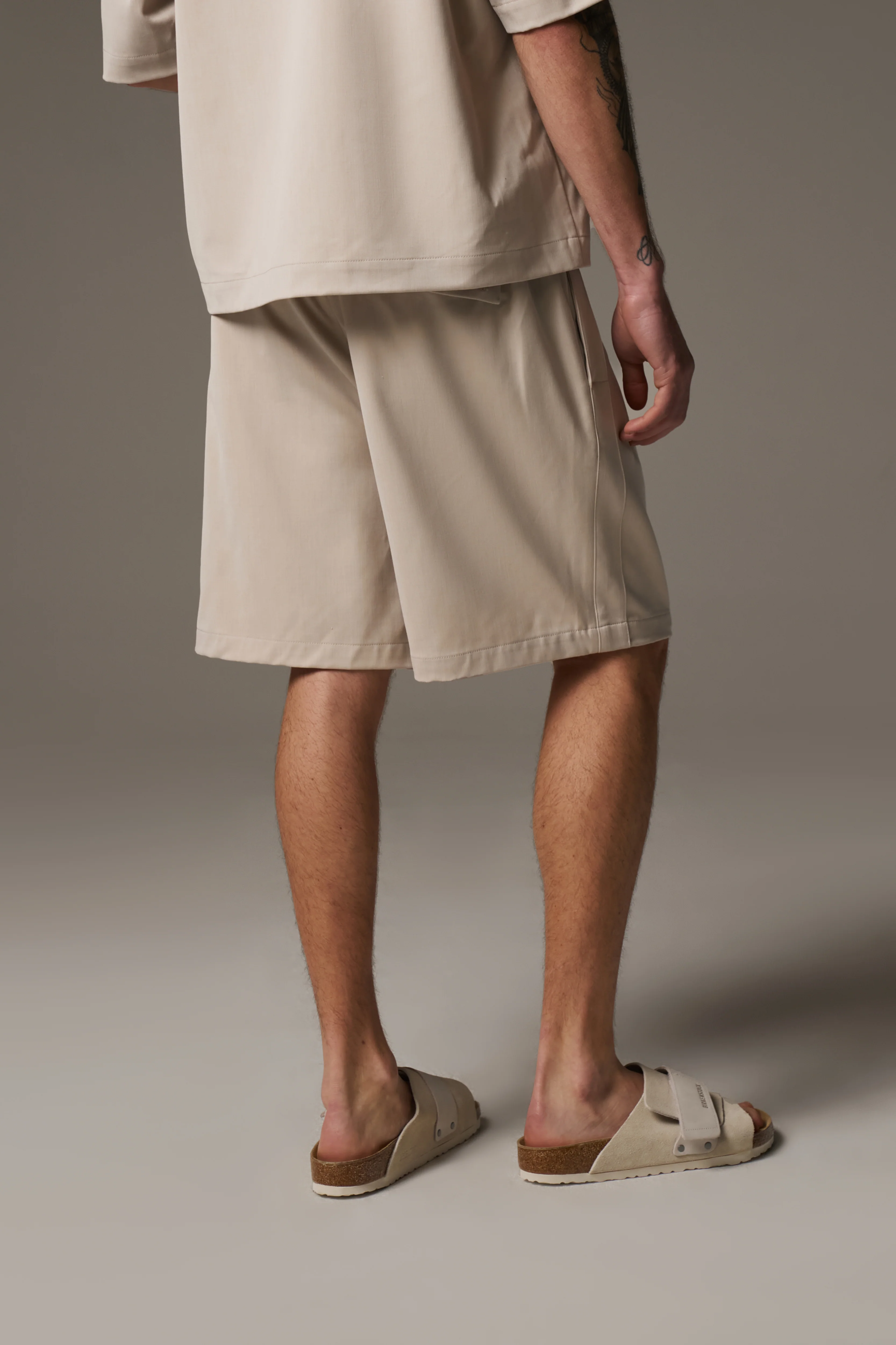 SMART WOVEN SHORTS - STONE - Image 6