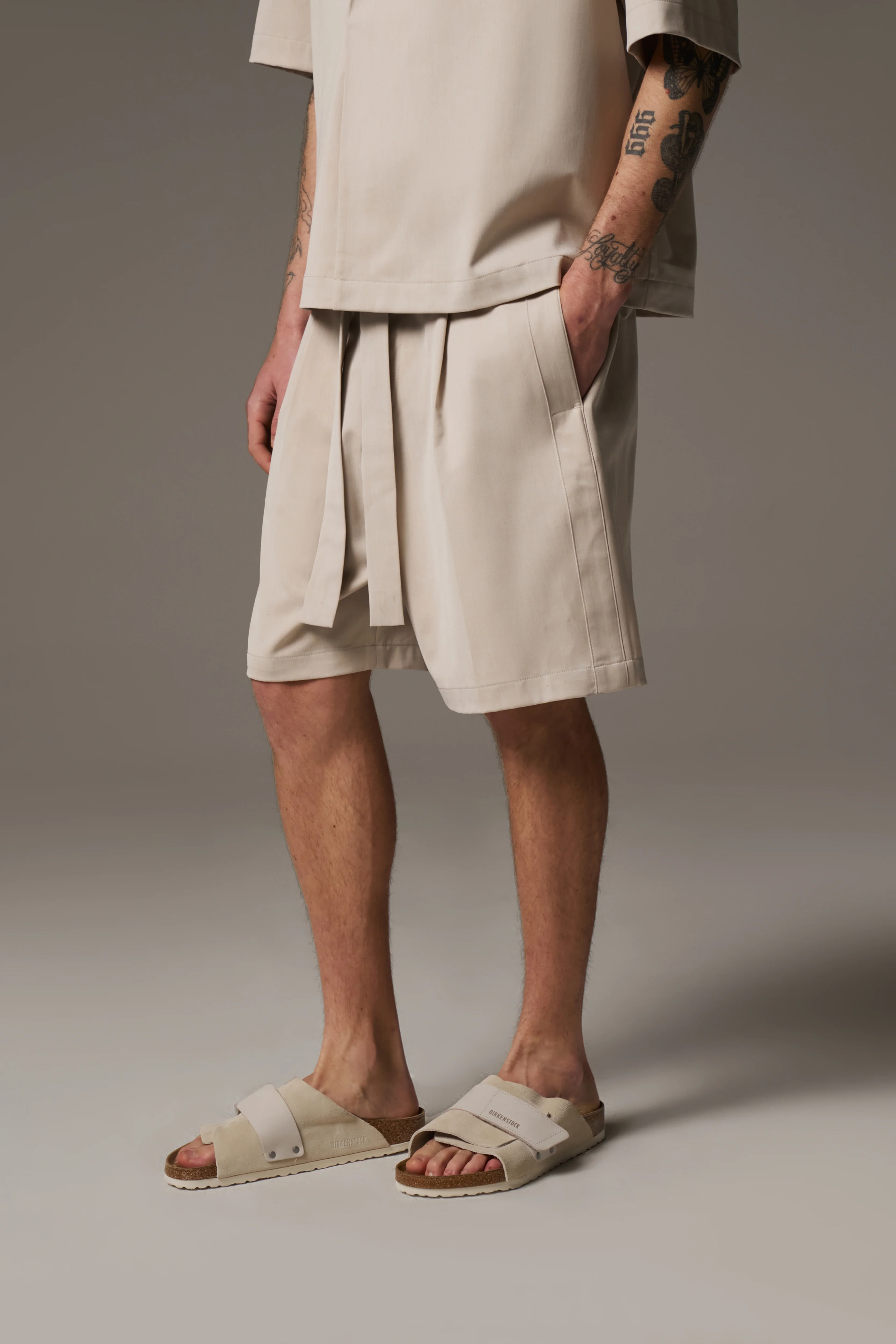 SMART WOVEN SHORTS - STONE - Image 8