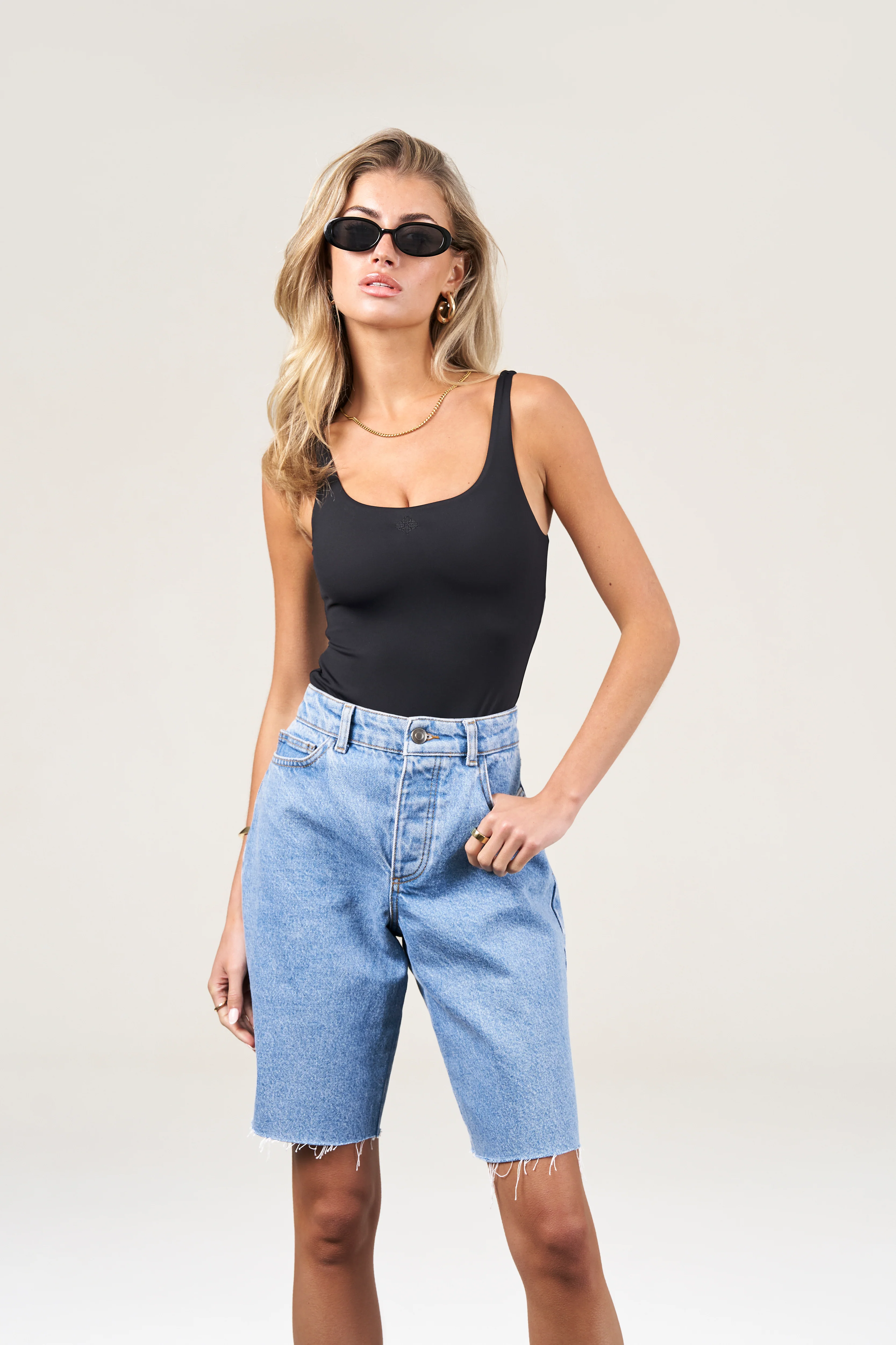 SCULPTING JERSEY SCOOP NECK BODYSUIT - BLACK - Image 5