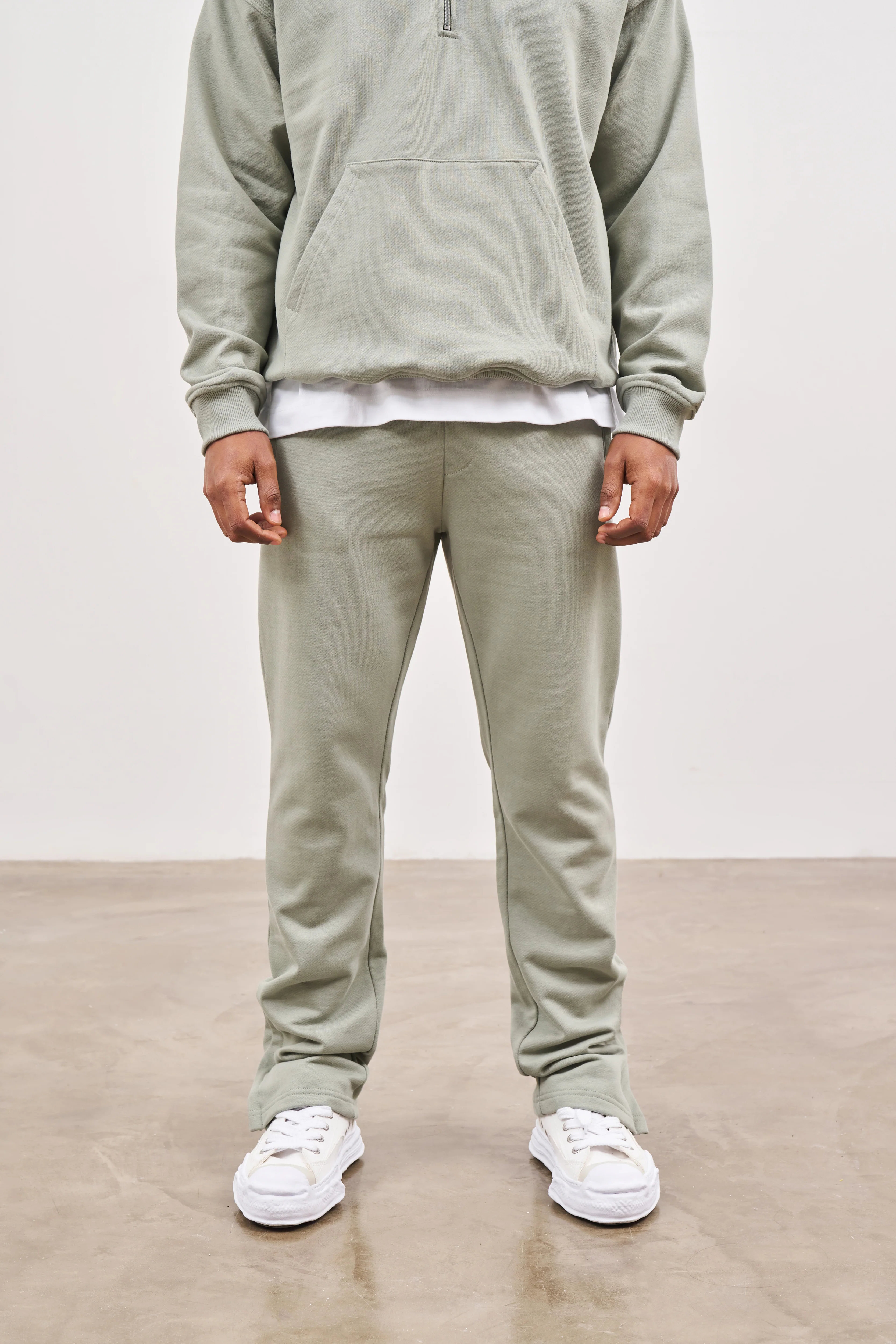 STRAIGHT LEG EMBROIDERED EMBLEM JOGGERS - KHAKI - Image 3