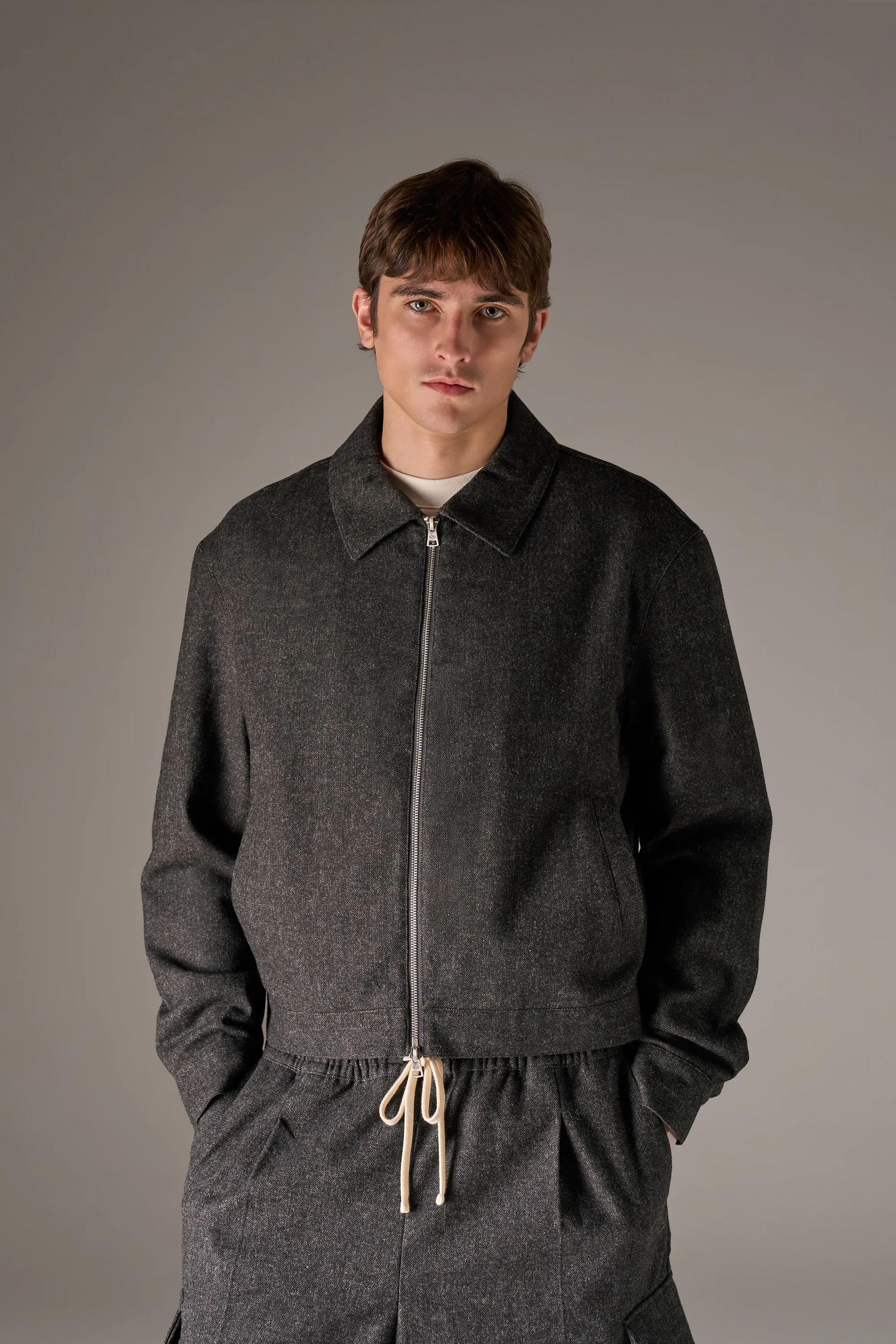 TAILORED HERRINGBONE JACKET - CHARCOAL - Image 4