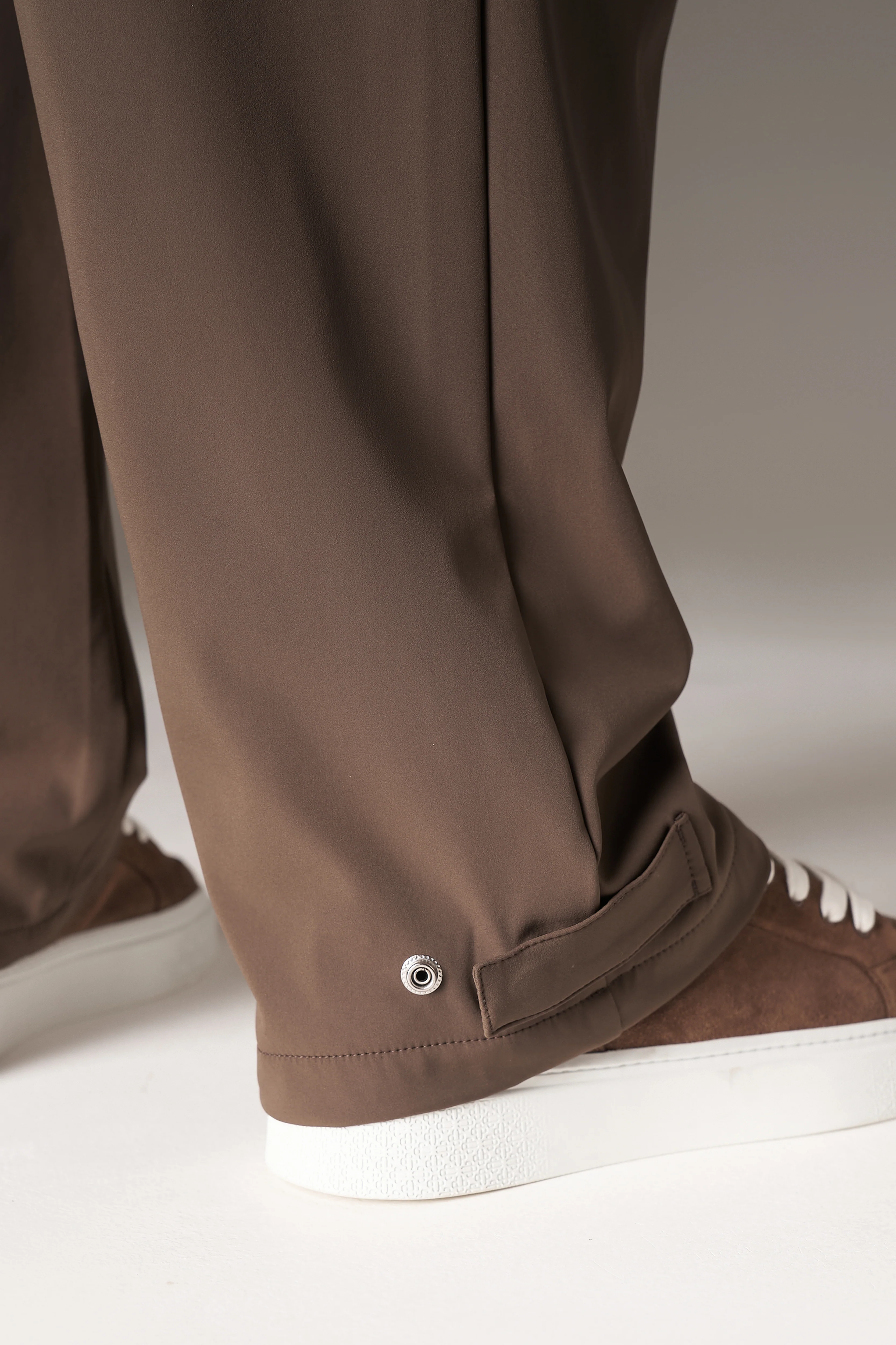 TECHNICAL WIDE LEG TROUSERS - BROWN - Image 5