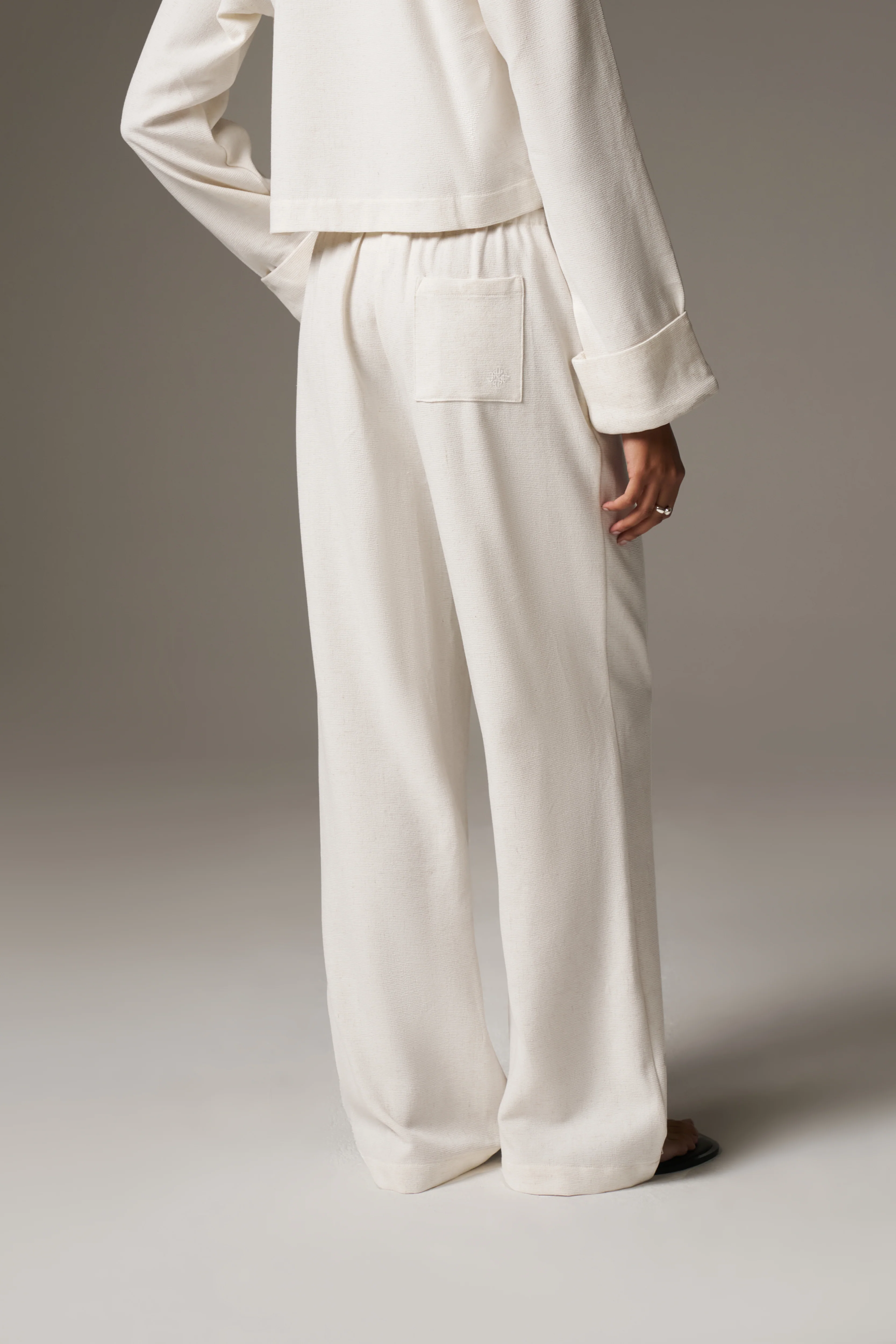 TEXTURED LINEN BUTTON DETAIL TROUSER - BEIGE - Image 6