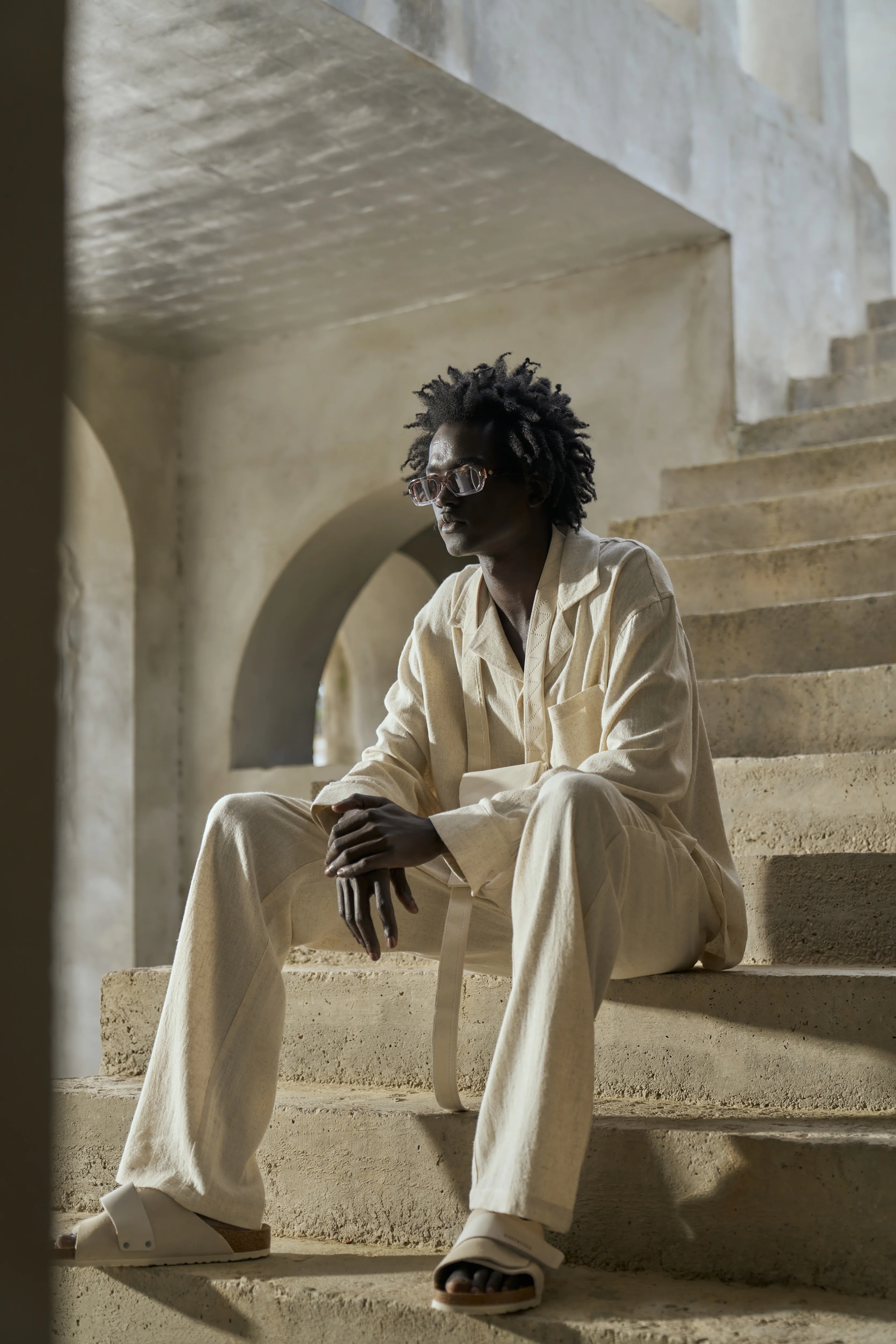 TEXTURED WOVEN TROUSERS - BEIGE - Image 3