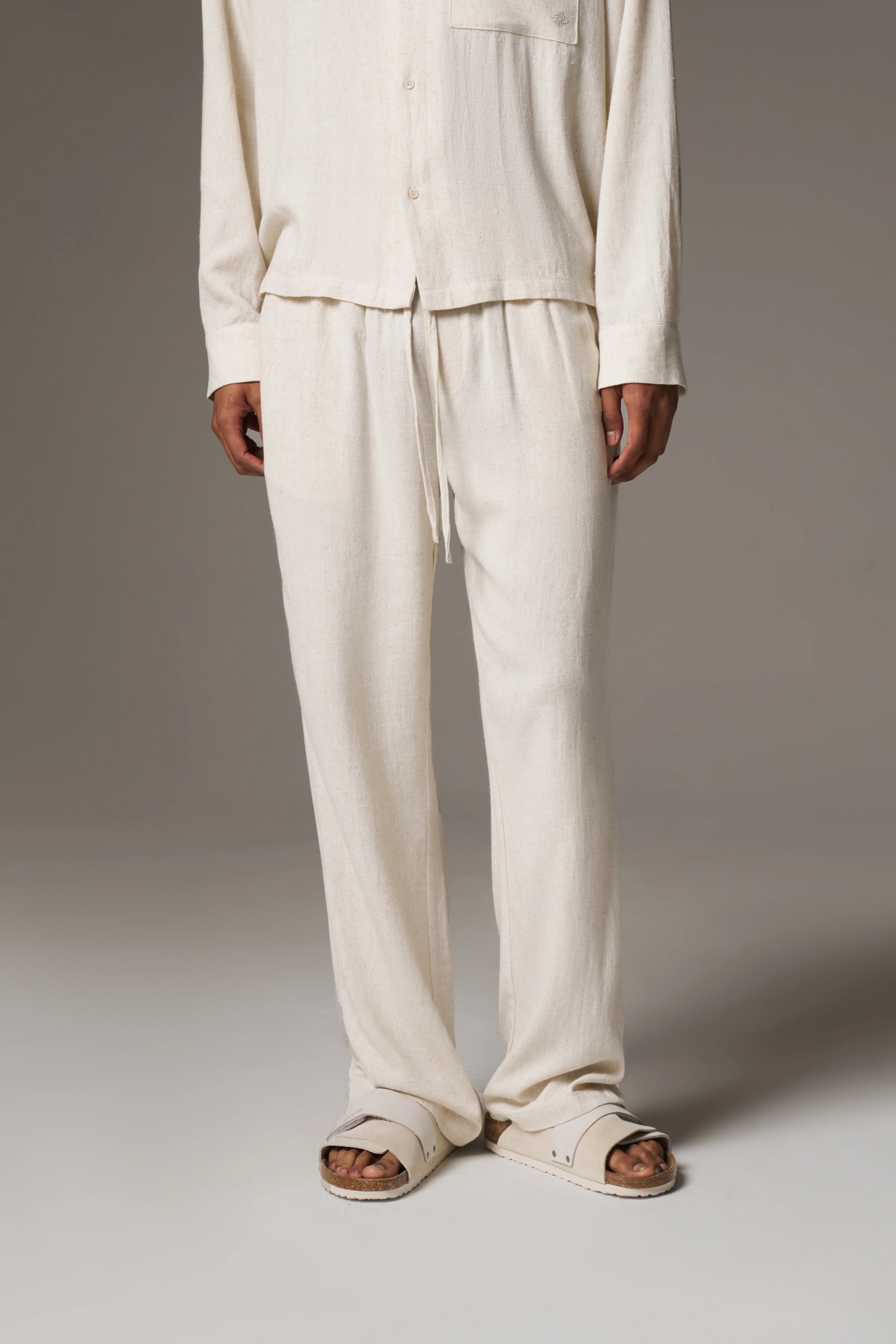 TEXTURED WOVEN TROUSERS - BEIGE - Image 4