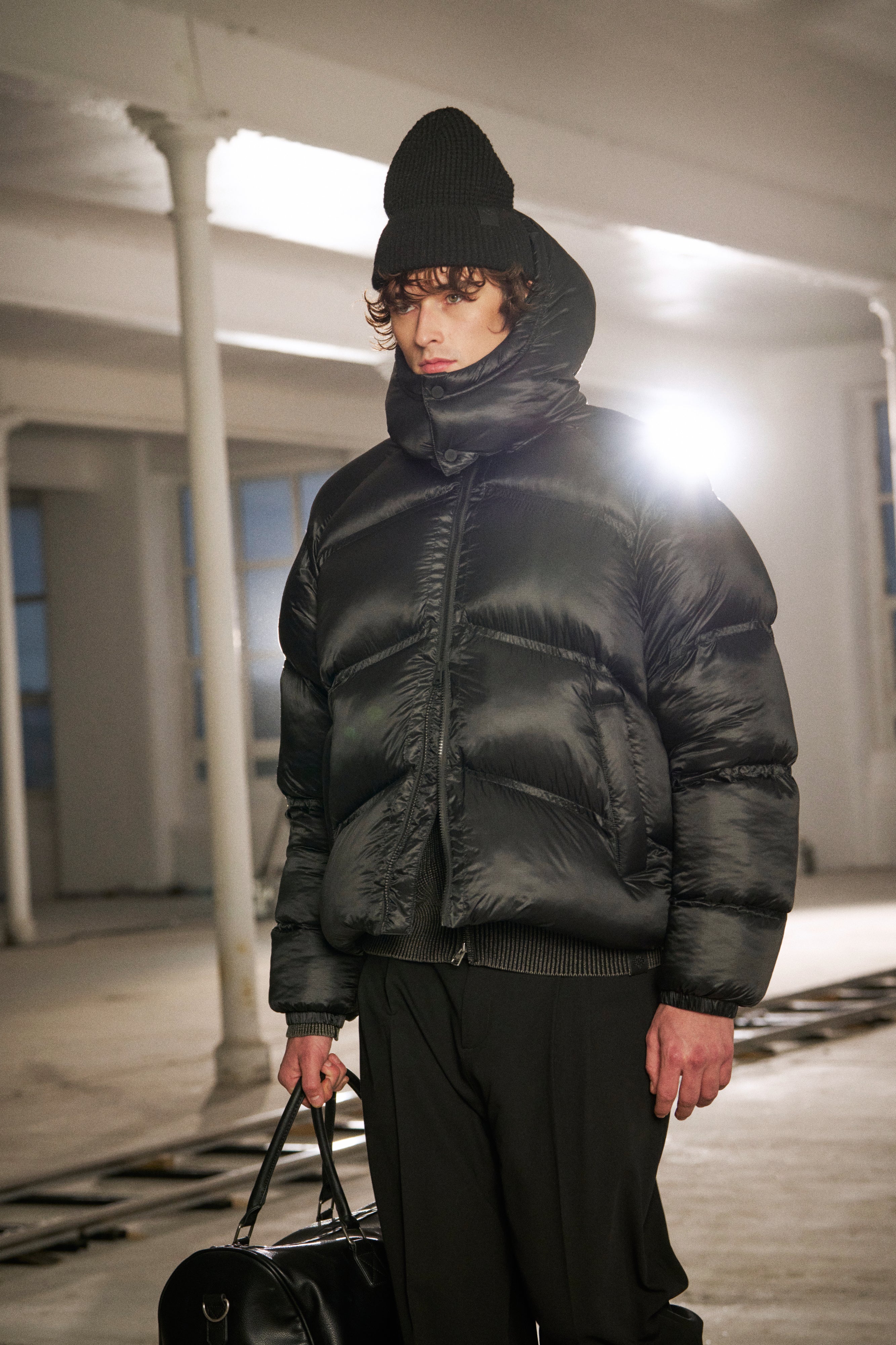 TRANSLUCENT HOODED PUFFER - BLACK - Image 2