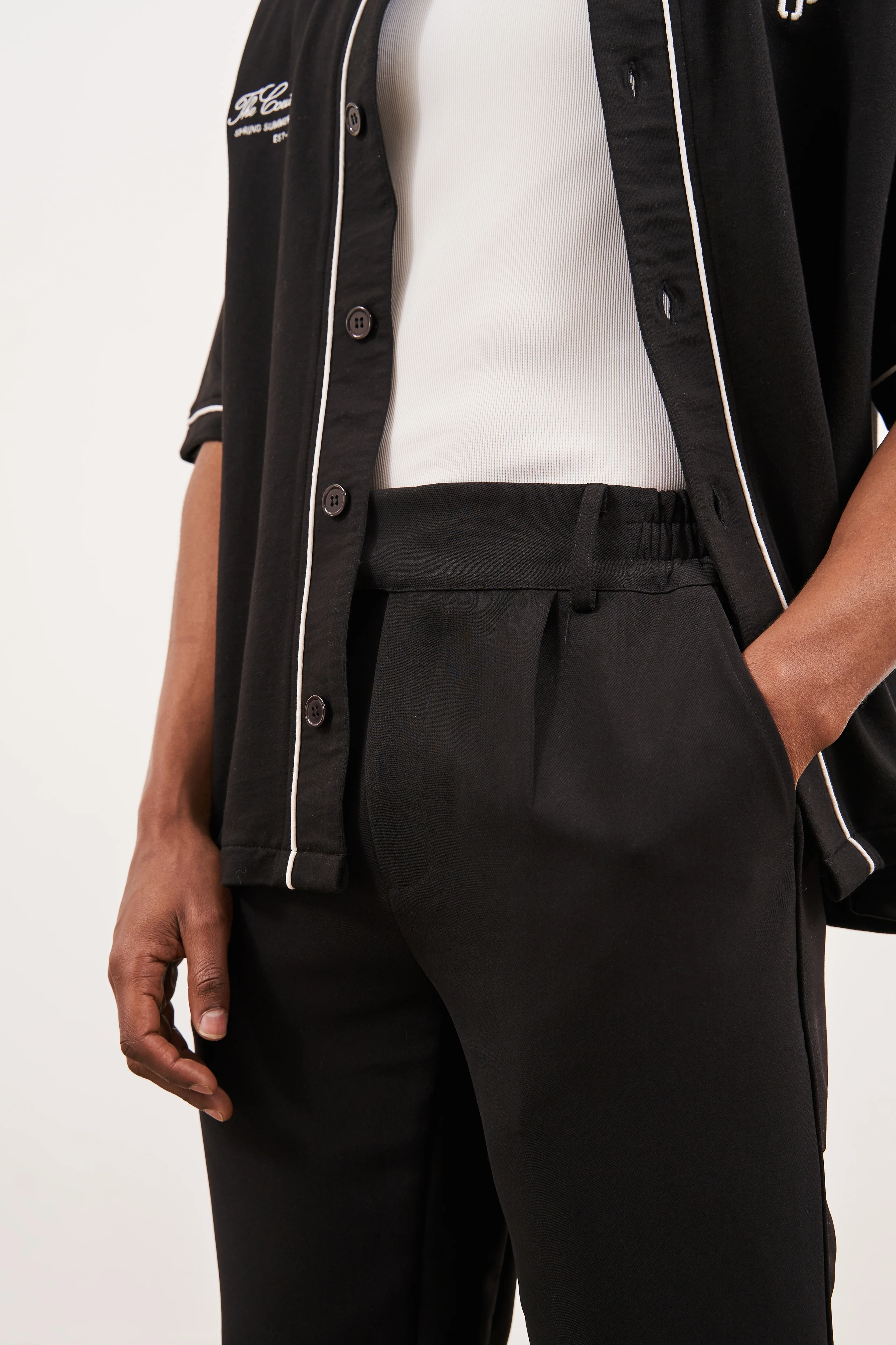 ULTIMATE SPLIT HEM SMART PANT - BLACK - Image 4