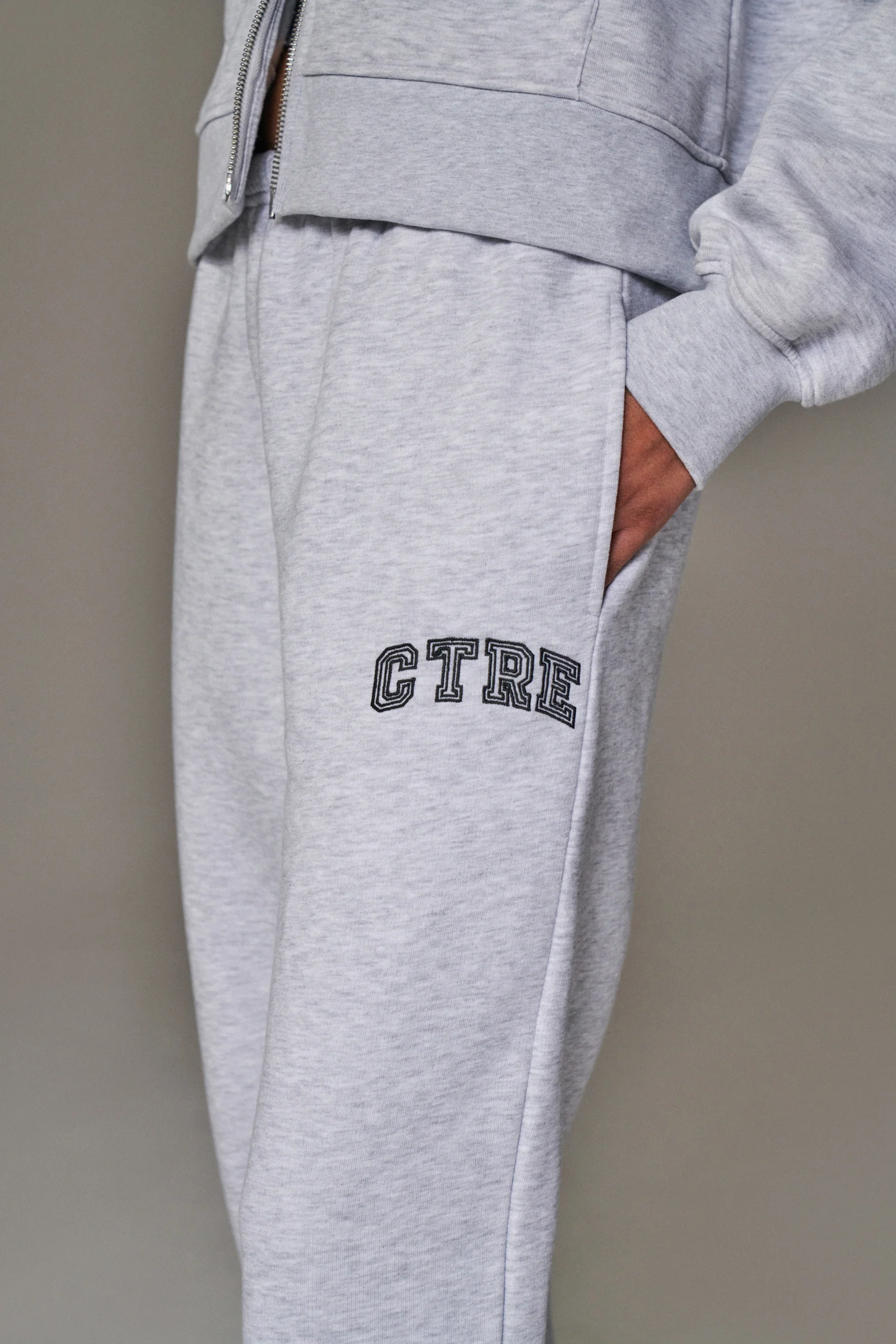 CTRE RELAXED JOGGERS - GREY MARL - Image 4