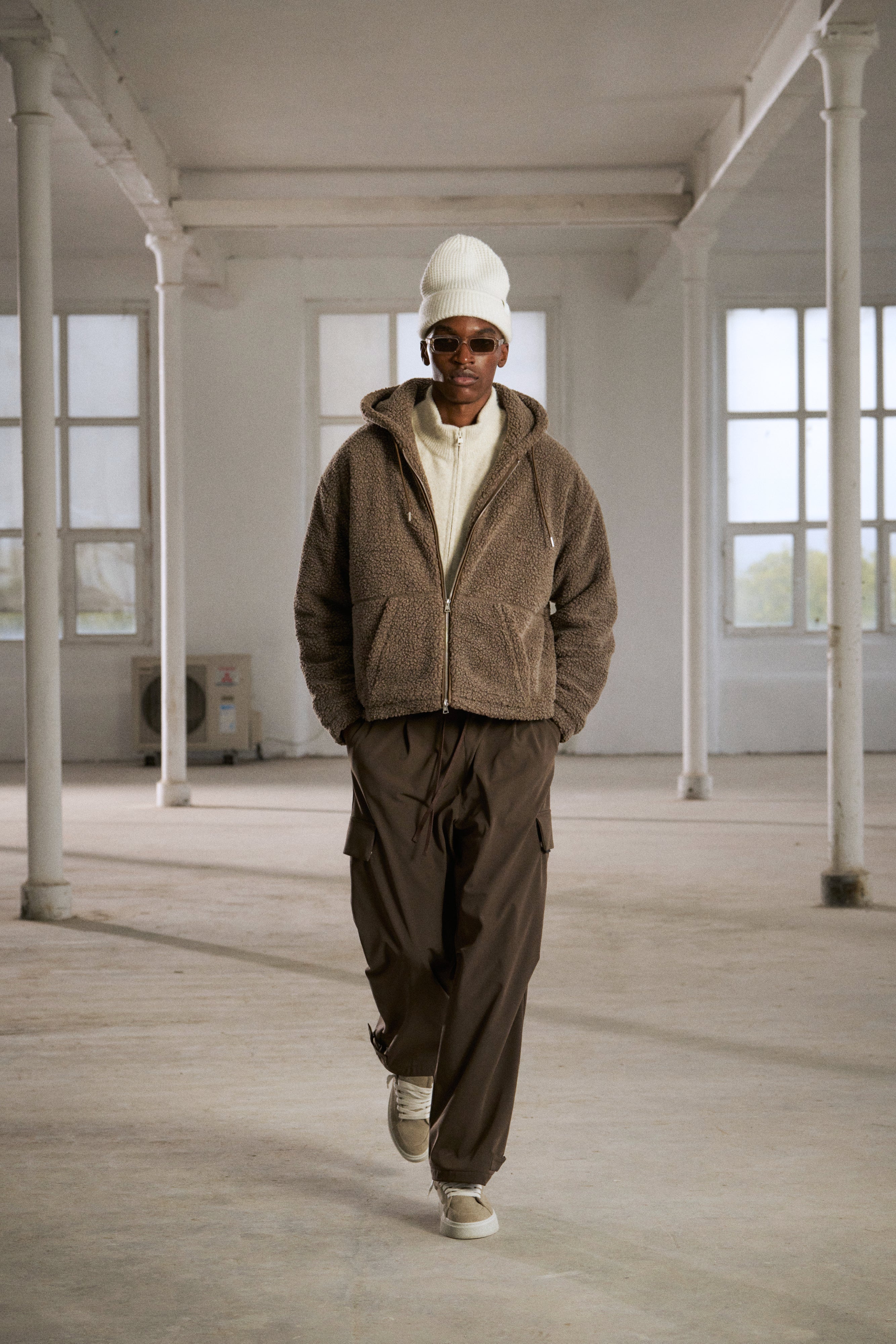 WASHED BORG ZIP THROUGH JACKET - BROWN - Image 3