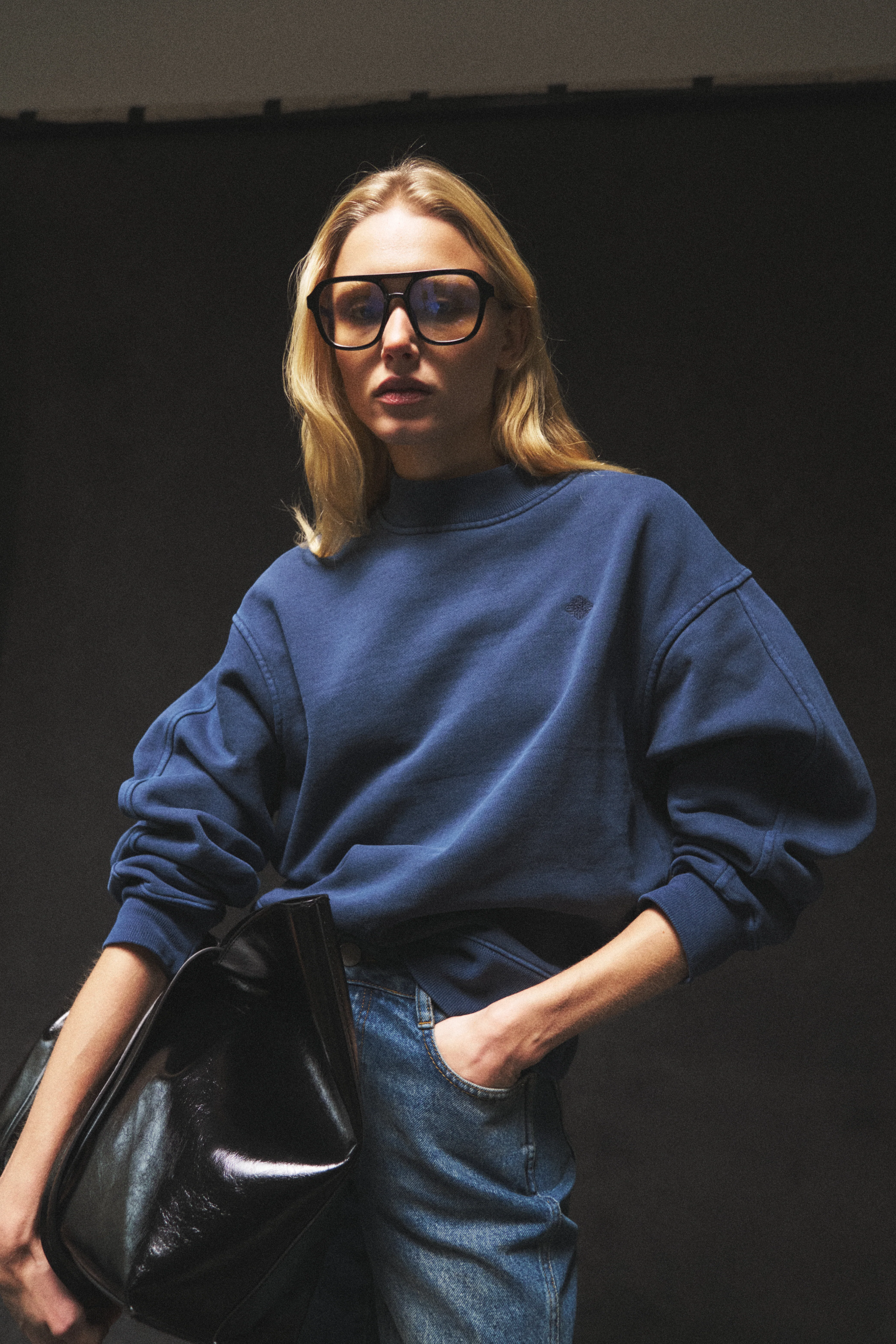 WASHED MOCK NECK SWEATSHIRT - DARK NAVY - Image 2